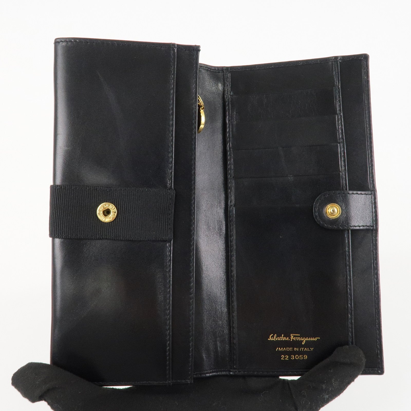 Ferragamo Vara Ribbon Leather Bi-fold Long Wallet Black Gold HDW Used