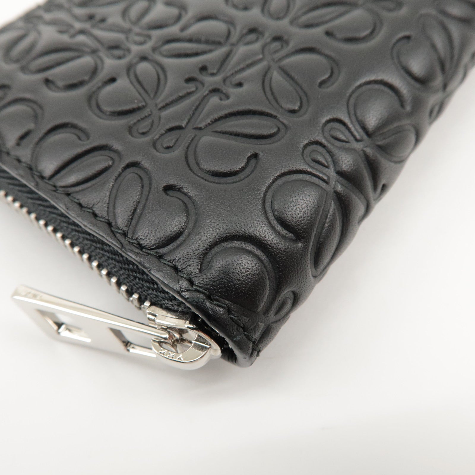 LOEWE Anagram Soft Grain Calf Coin Card Card Case Silver HDW Black Used