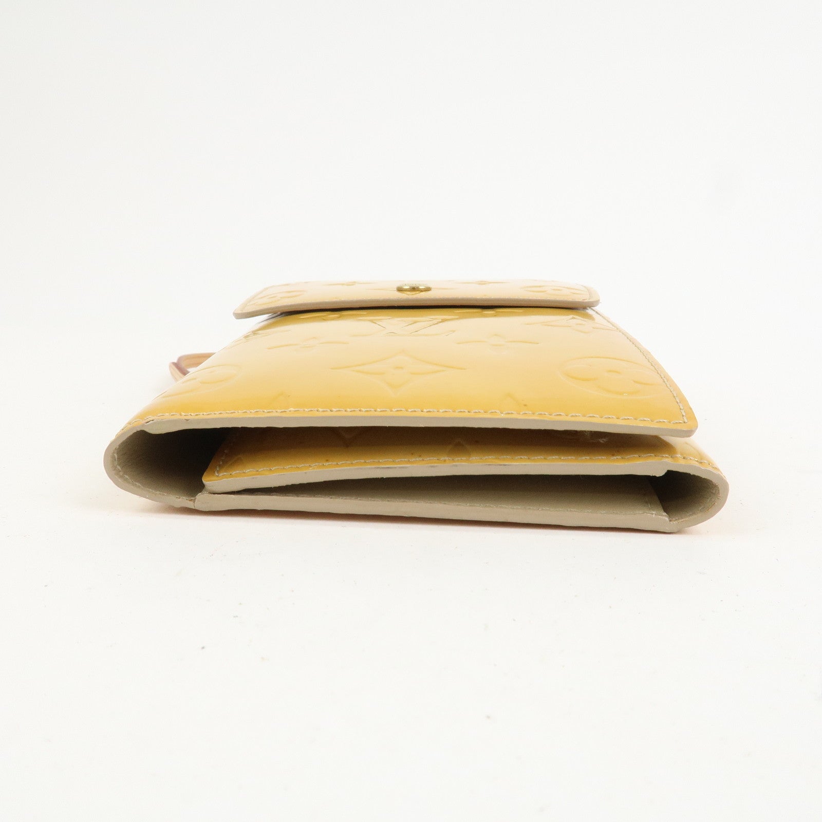 Louis Vuitton Monogram Vernis Walker Shoulder Bag Beige M91072
