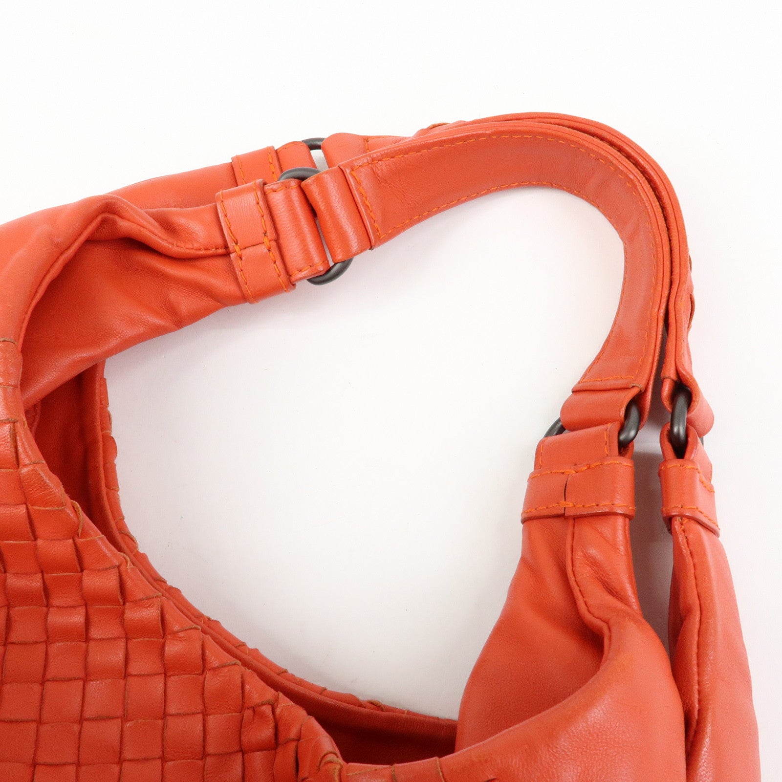 BOTTEGA VENETA Intrecciato Medium Campana Leather Hand Bag 125787