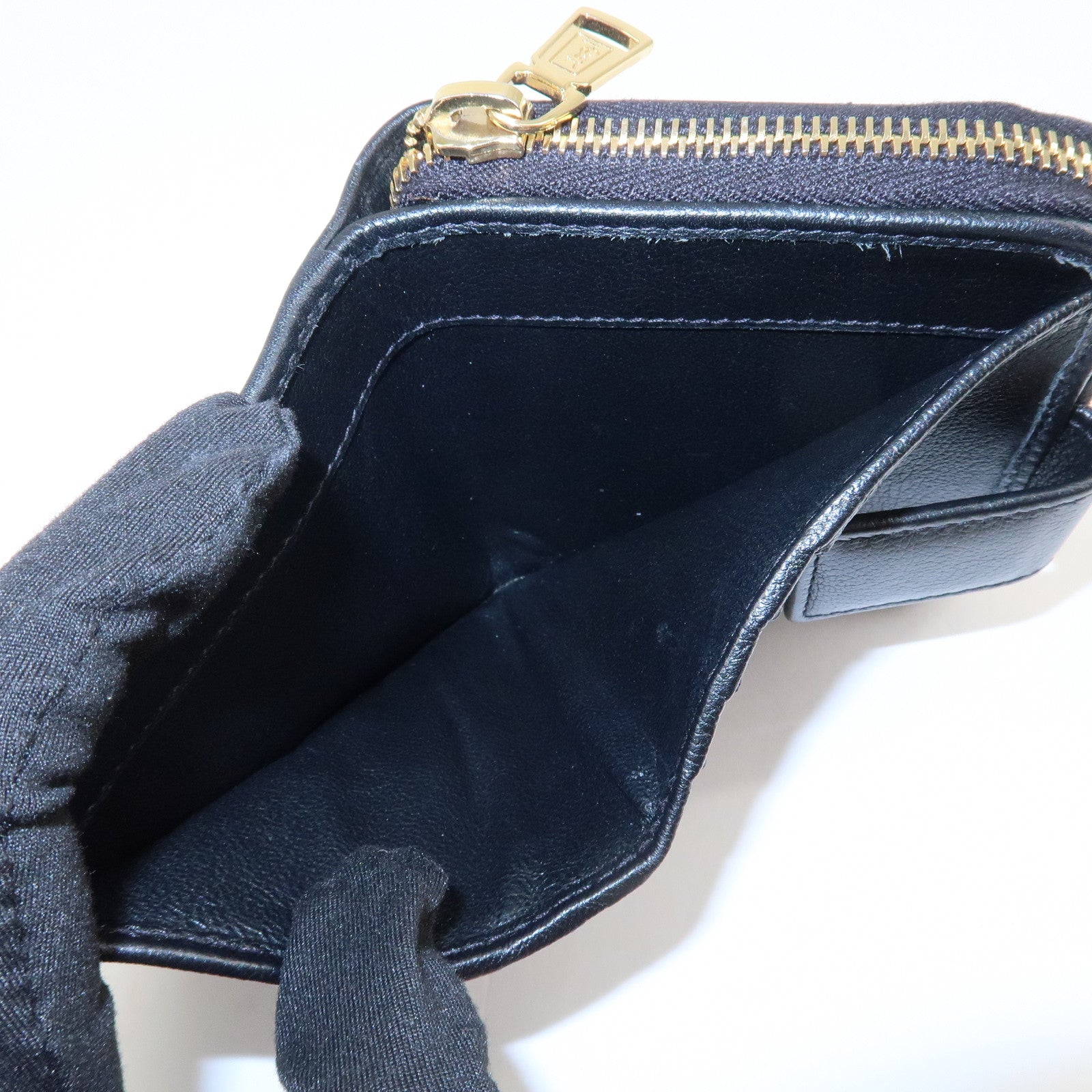 SAINT LAURENT Round Zippy Leather Bi-fold Wallet Black 568985 Used