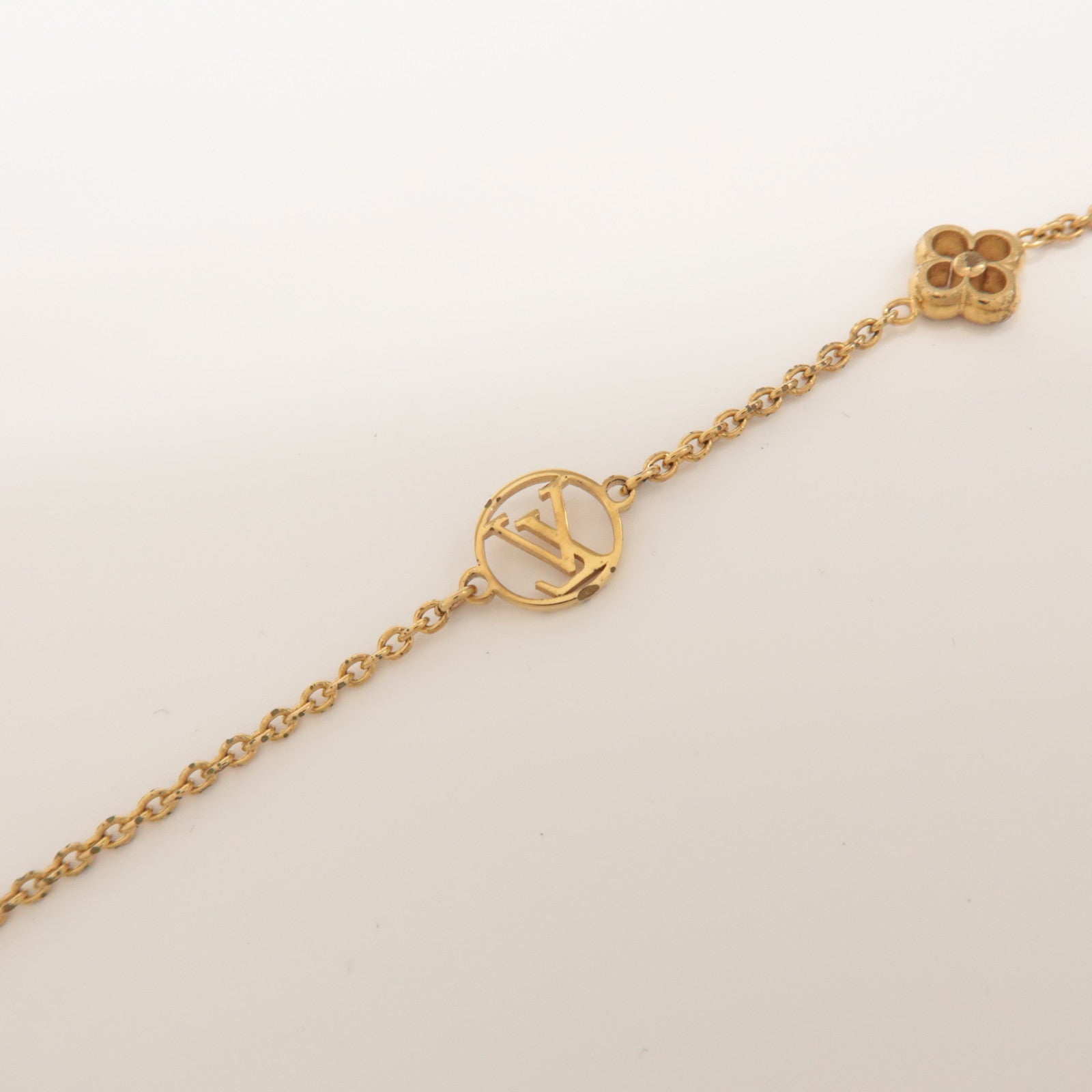 Louis Vuitton Flowerful Necklace LV Circle Metal Gold M68125