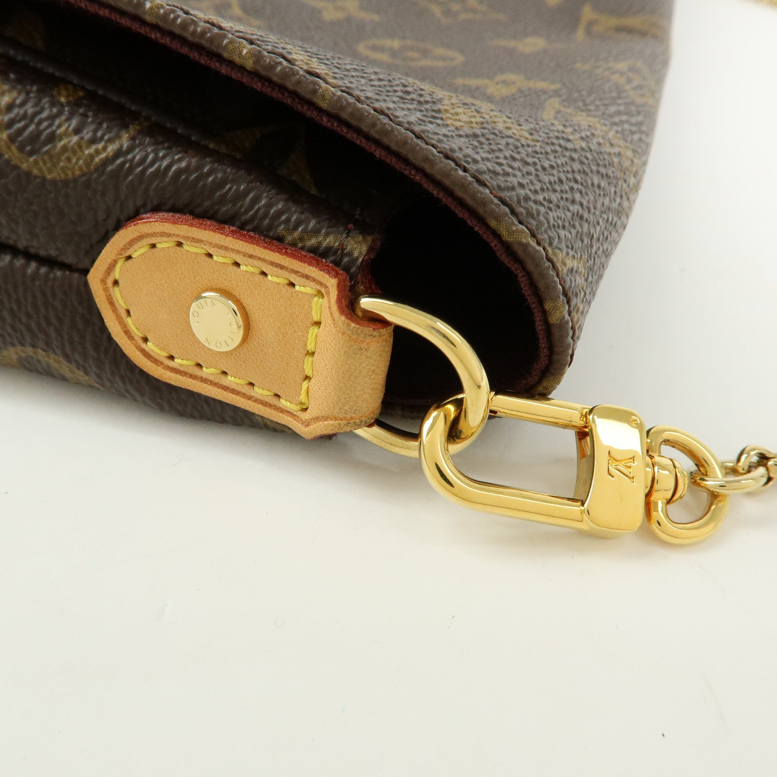 Louis Vuitton Monogram Favorite MM Shoulder Bag Brown M40718