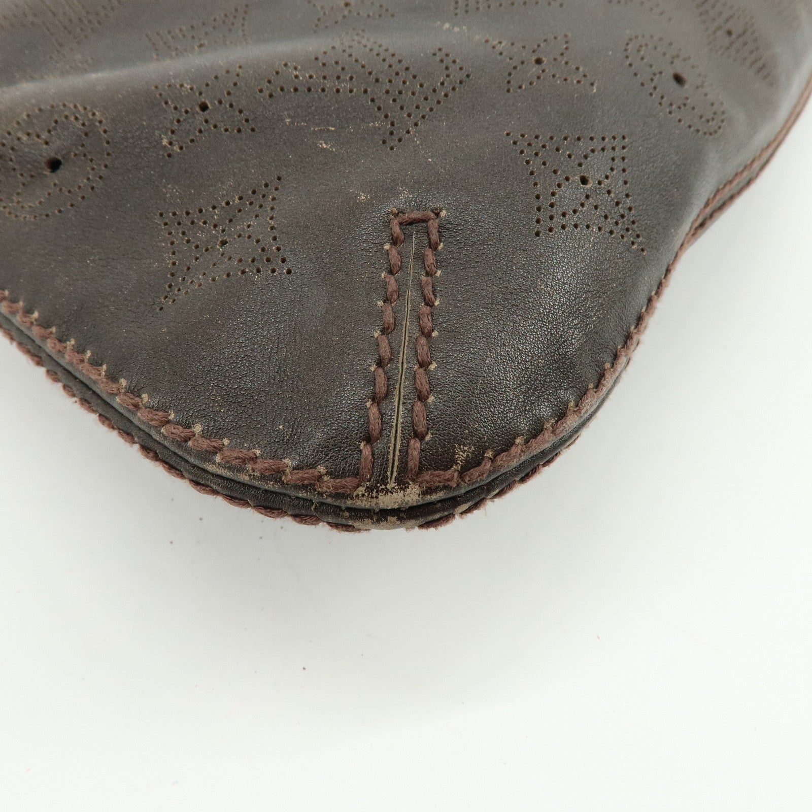 Louis Vuitton Pochette Onata Cuir Leather Shoulder Bag Cacao M40002