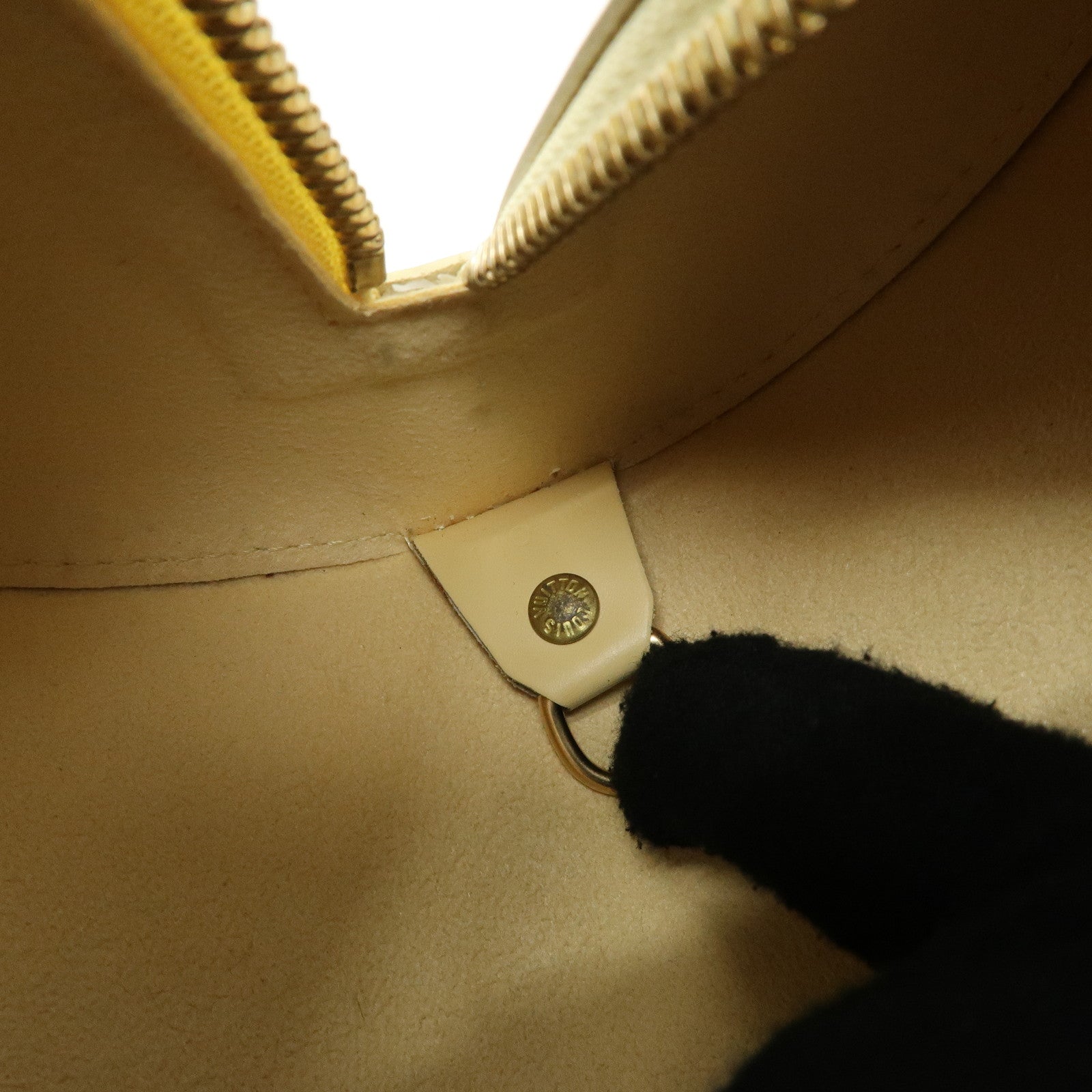 Louis Vuitton Epi Leather Soufflot & Pouch Hand Bag Vanilla M5222A