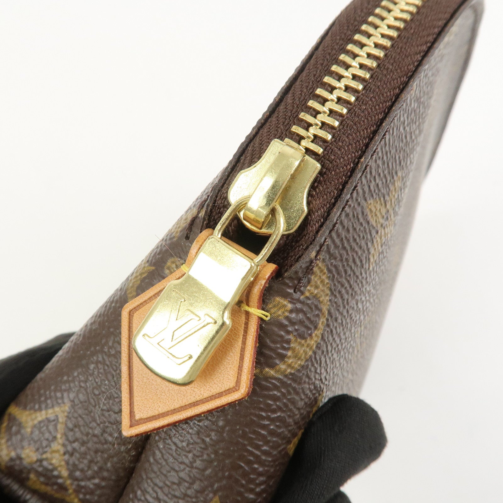 Louis Vuitton Monogram Pochette Cosmetic MM Pouch Brown M46579