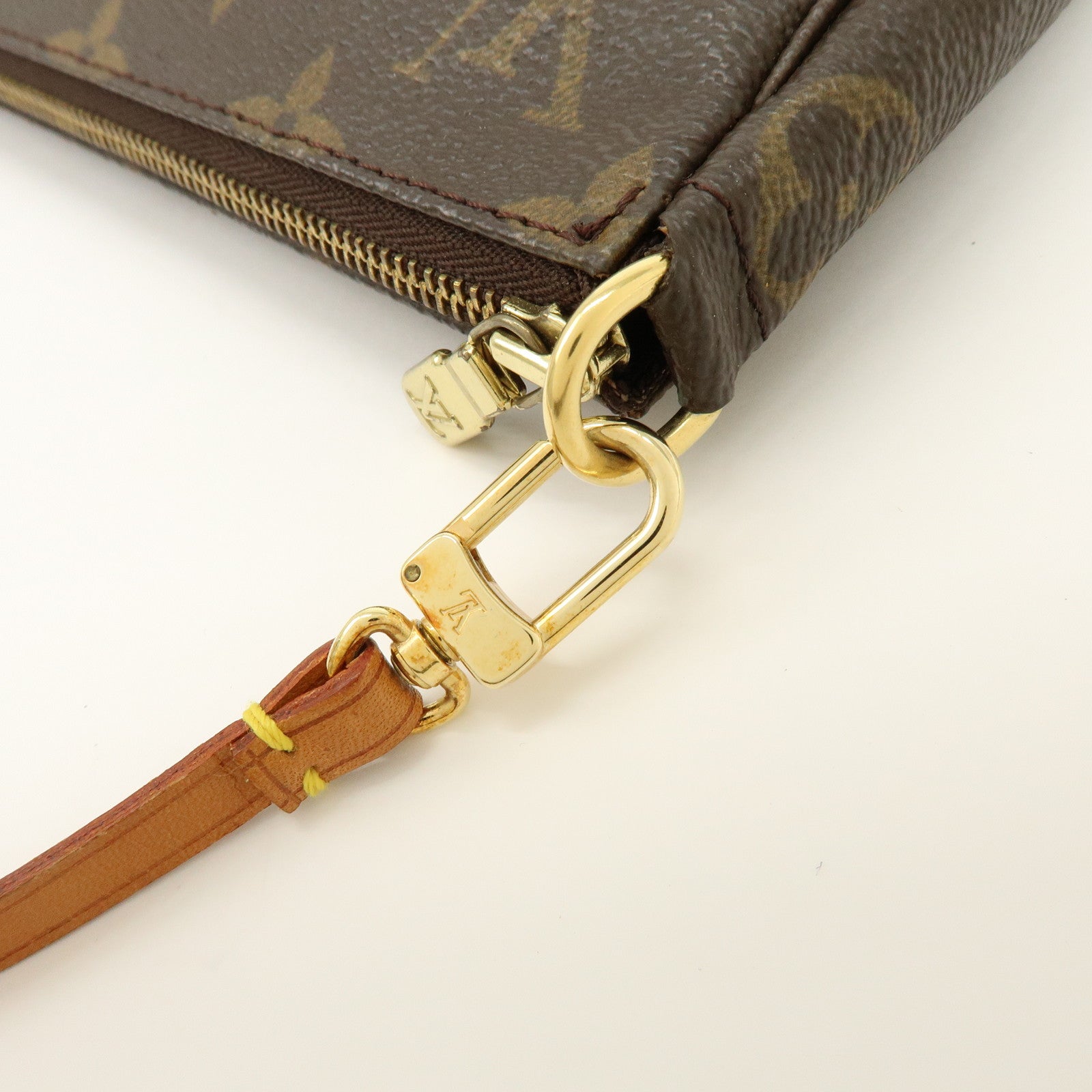 Louis Vuitton Monogram Pochette Accessoires Pouch Hand Bag M51980