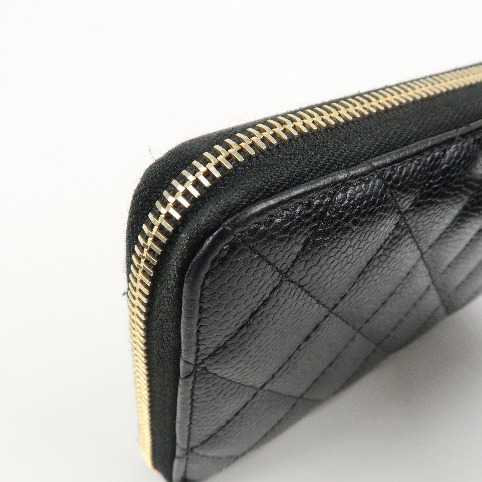 CHANEL Matelasse Caviarskin Round Zippy Long Wallet Black AP0242 Used
