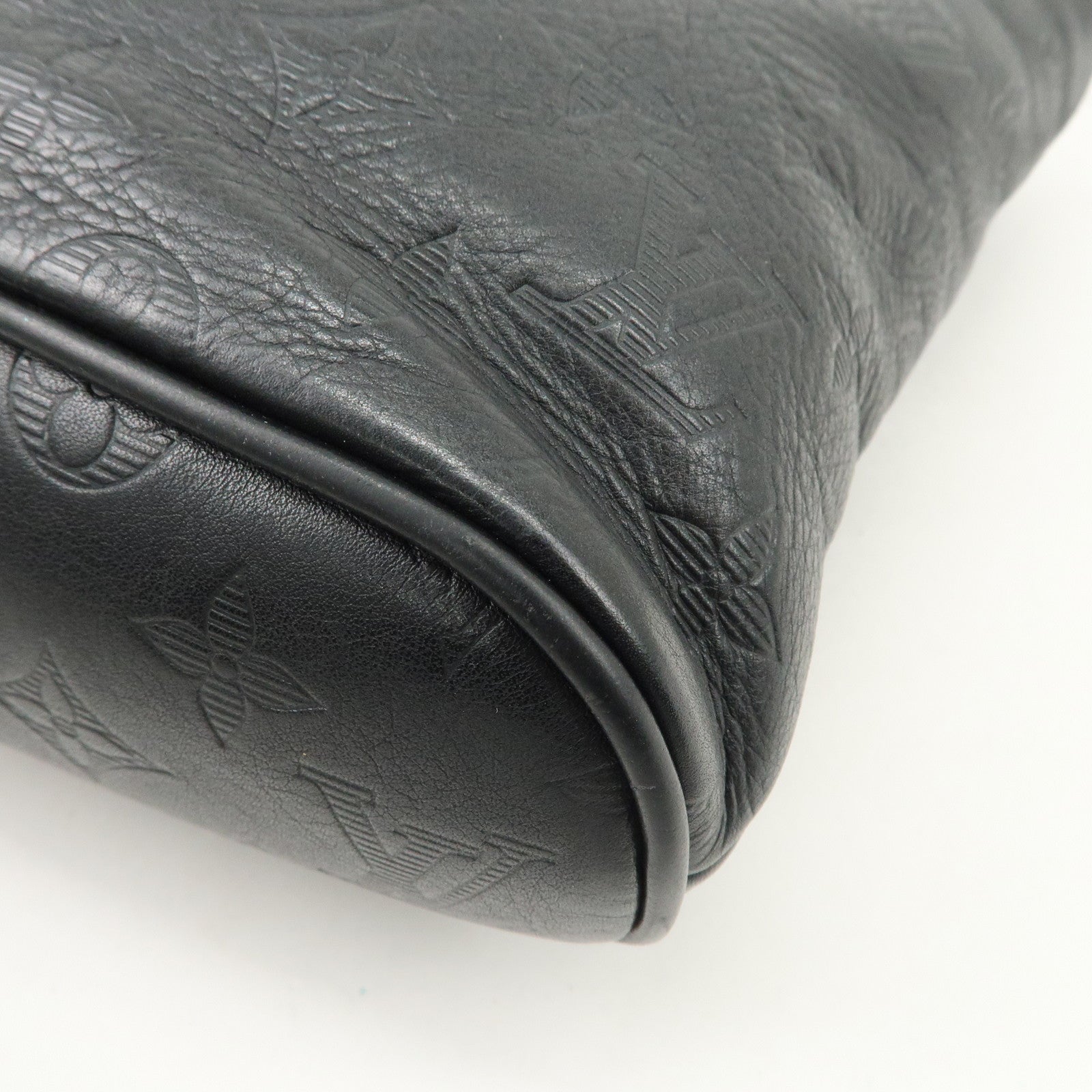 Louis Vuitton Monogram Shadow Chalk Leather Sling Bag Noir M44633 Used