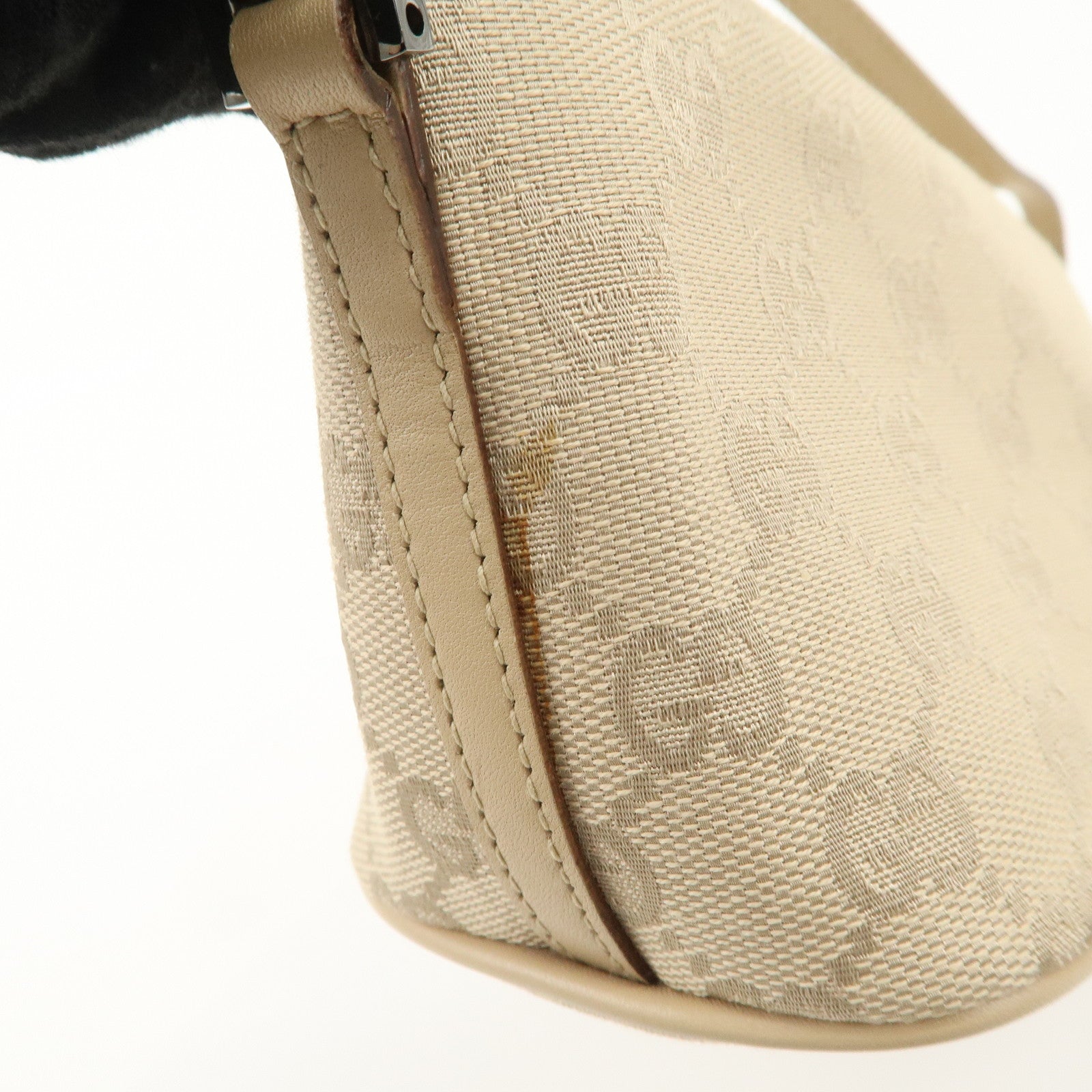 GUCCI Boat Bag GG Canvas Leather Hand Bag Pouch Beige 07198 Used