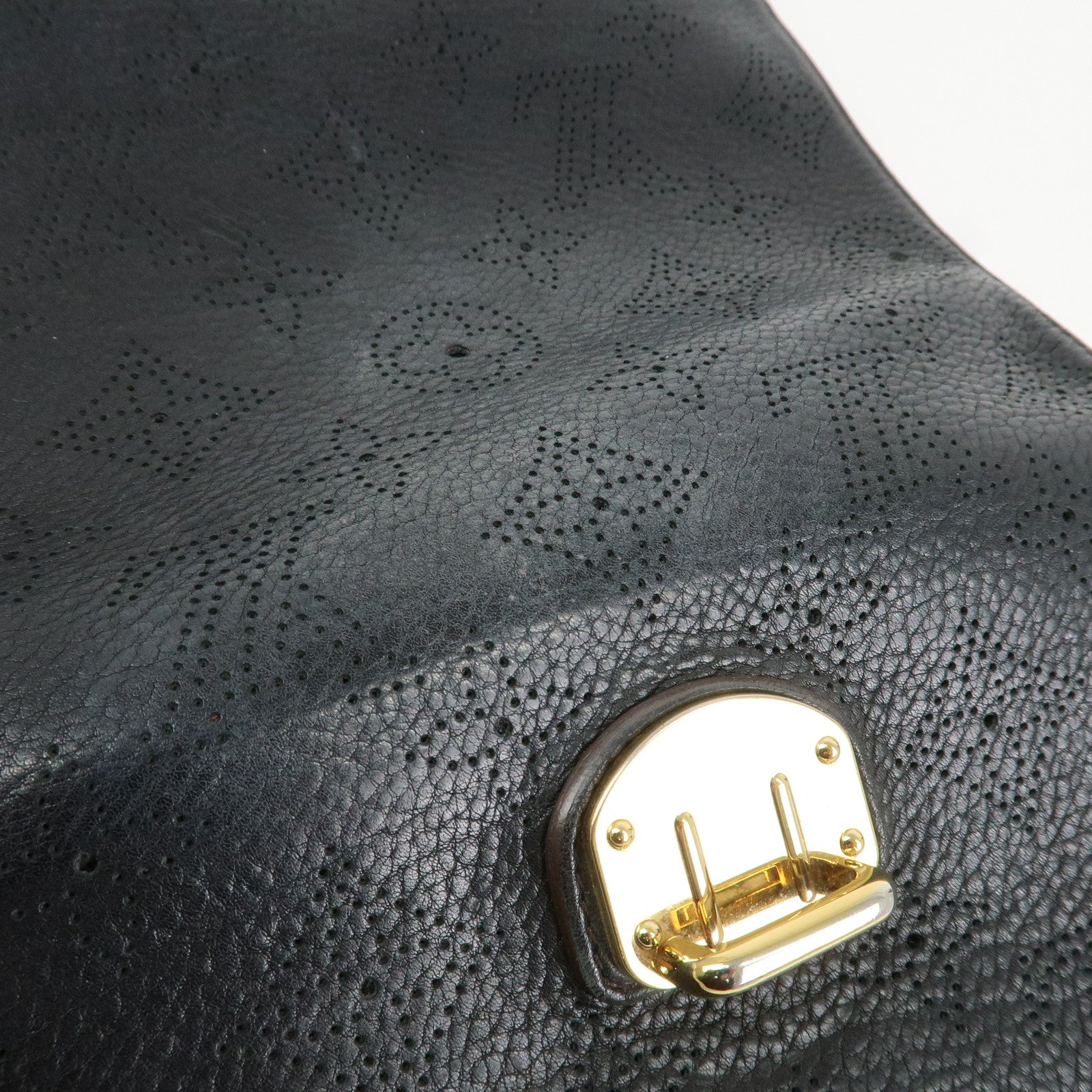 Louis Vuitton Monogram Mahina Portefeuilles Amelia Wallet Noir M95549 Used