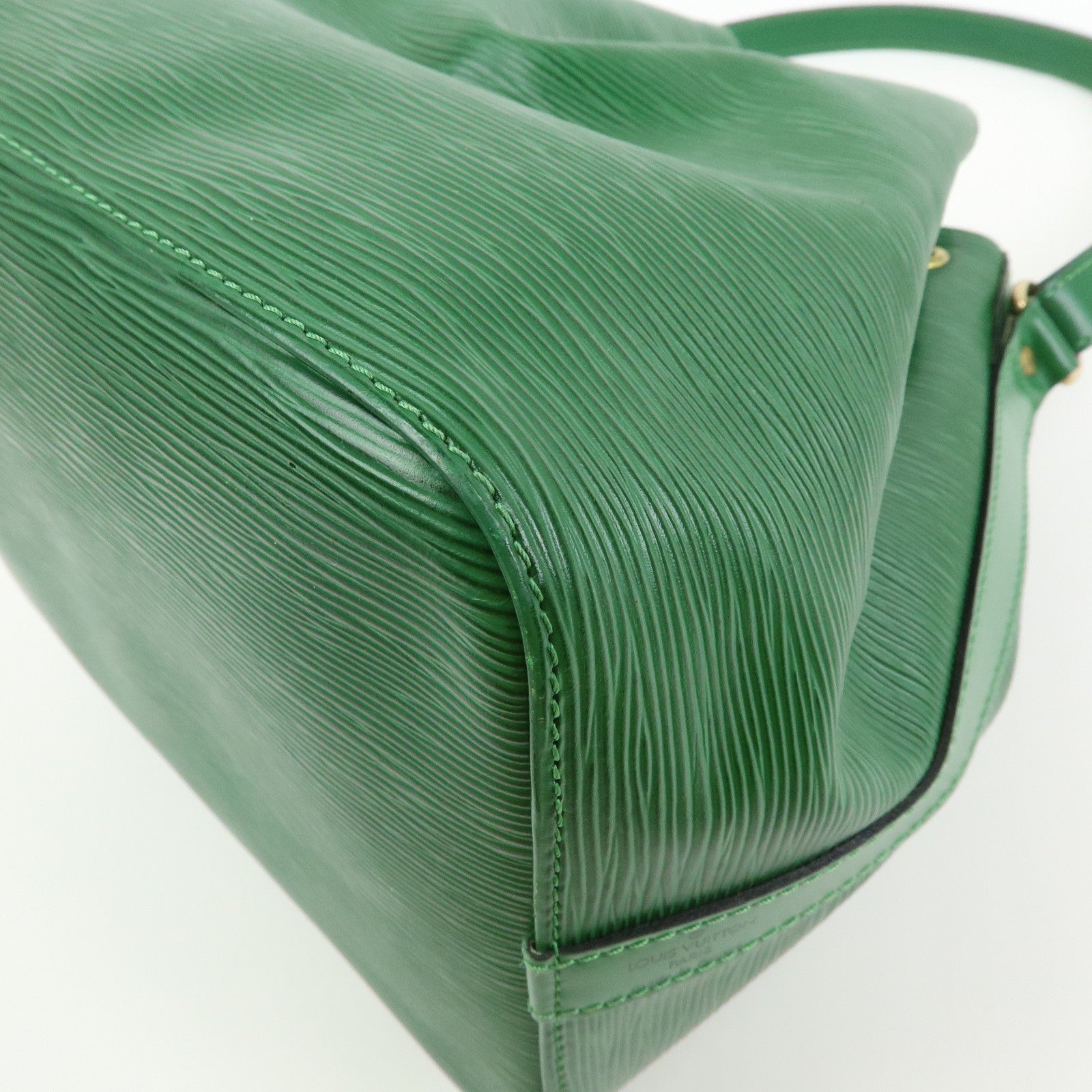 Louis Vuitton Epi Petit Noe Shoulder Bag Borneo Green M44104