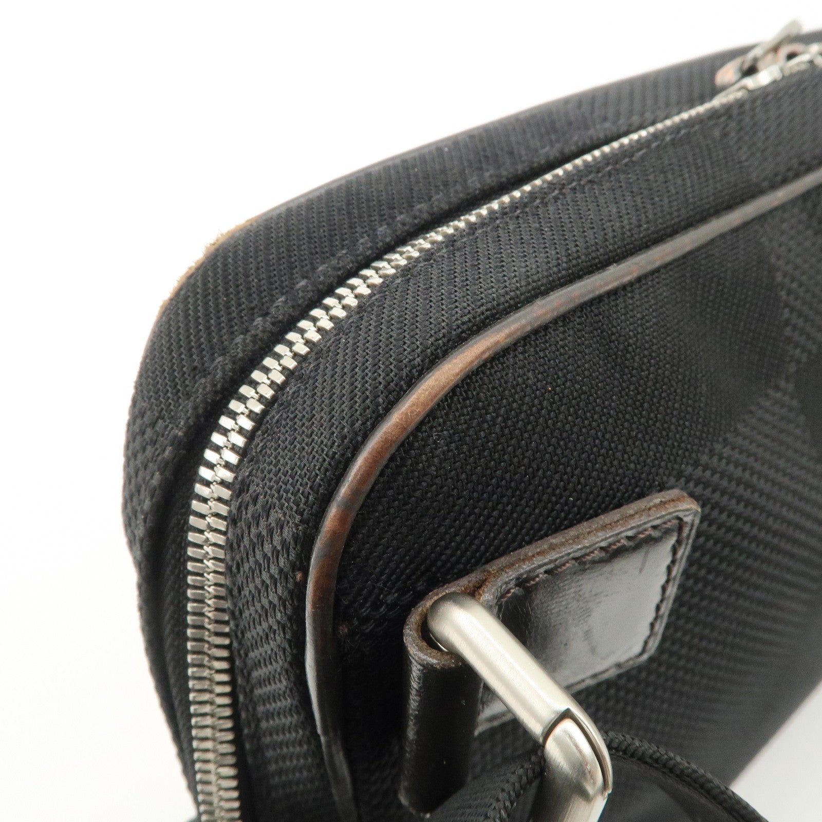Louis Vuitton Damier Geant Acrobat Waist Bag Body Bag Noir M93620
