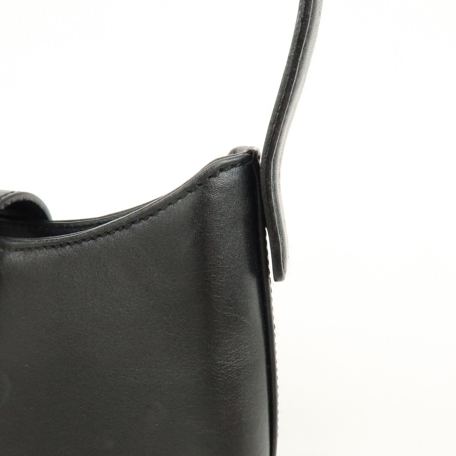 Ferragamo Gancini Leather Hobo Hand Bag Black