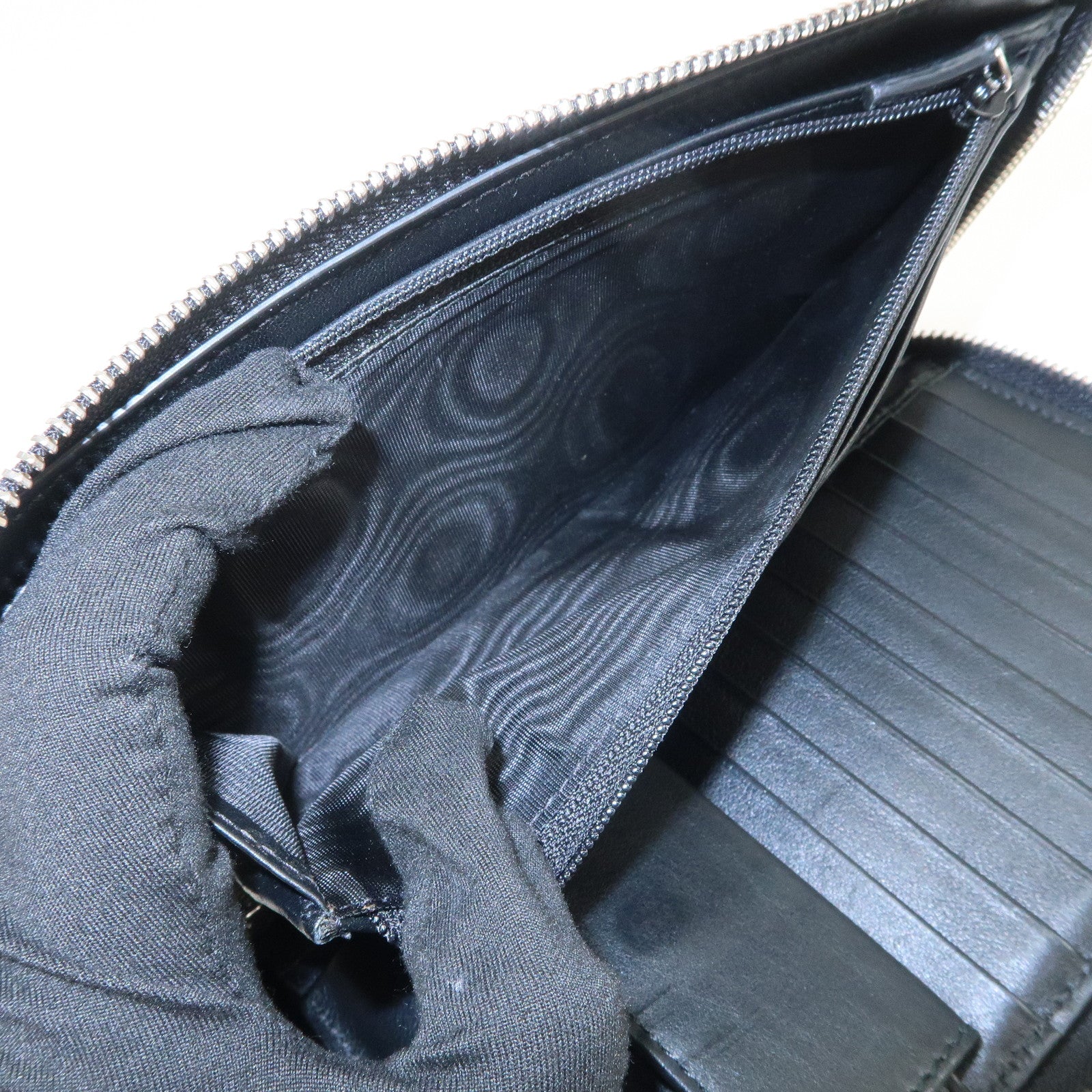 GUCCI Logo Micro Guccissima Zippy Leather Long Wallet Black 391465