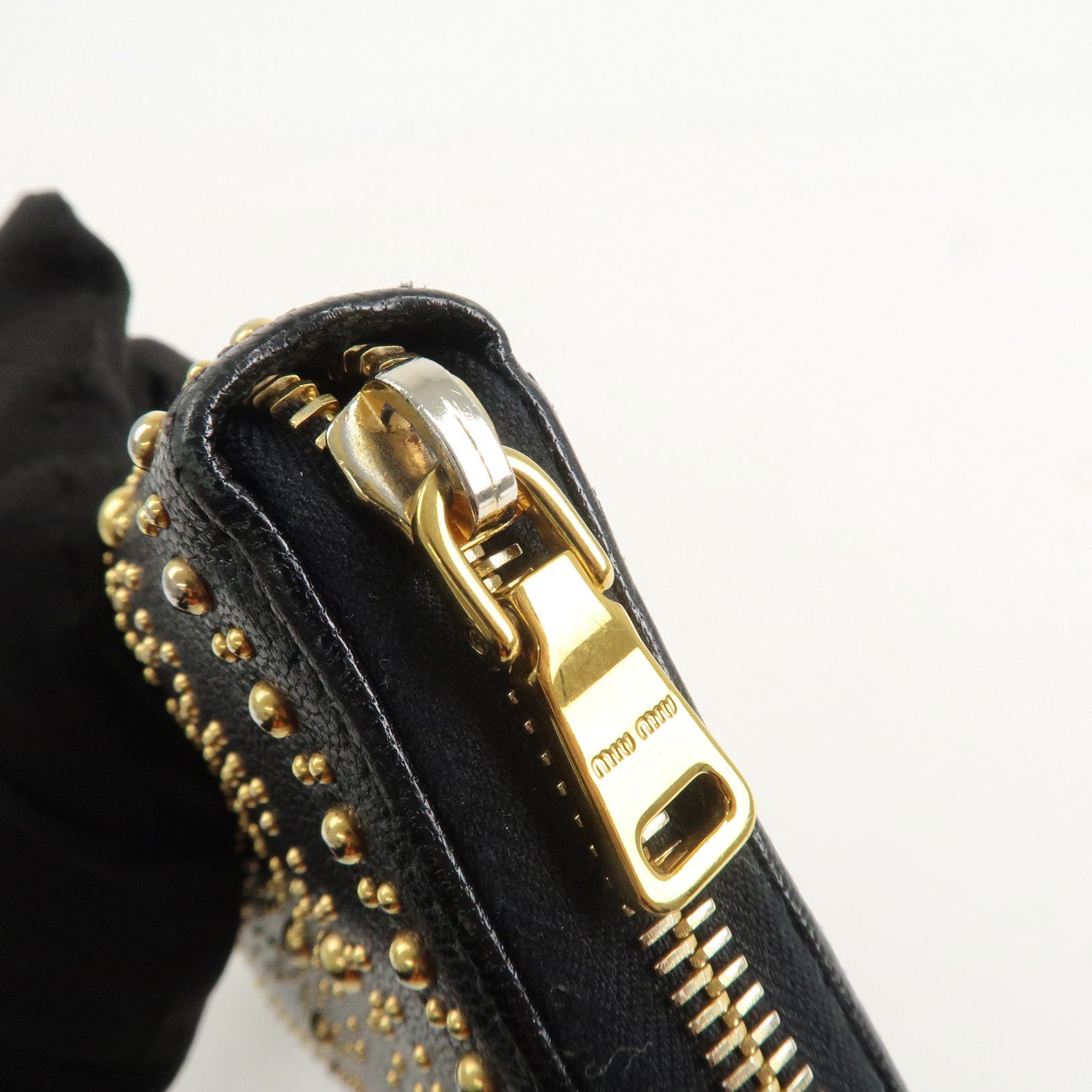 MIU MIU Leather Studs Round Zippy Long Wallet Black 5ML506 Used