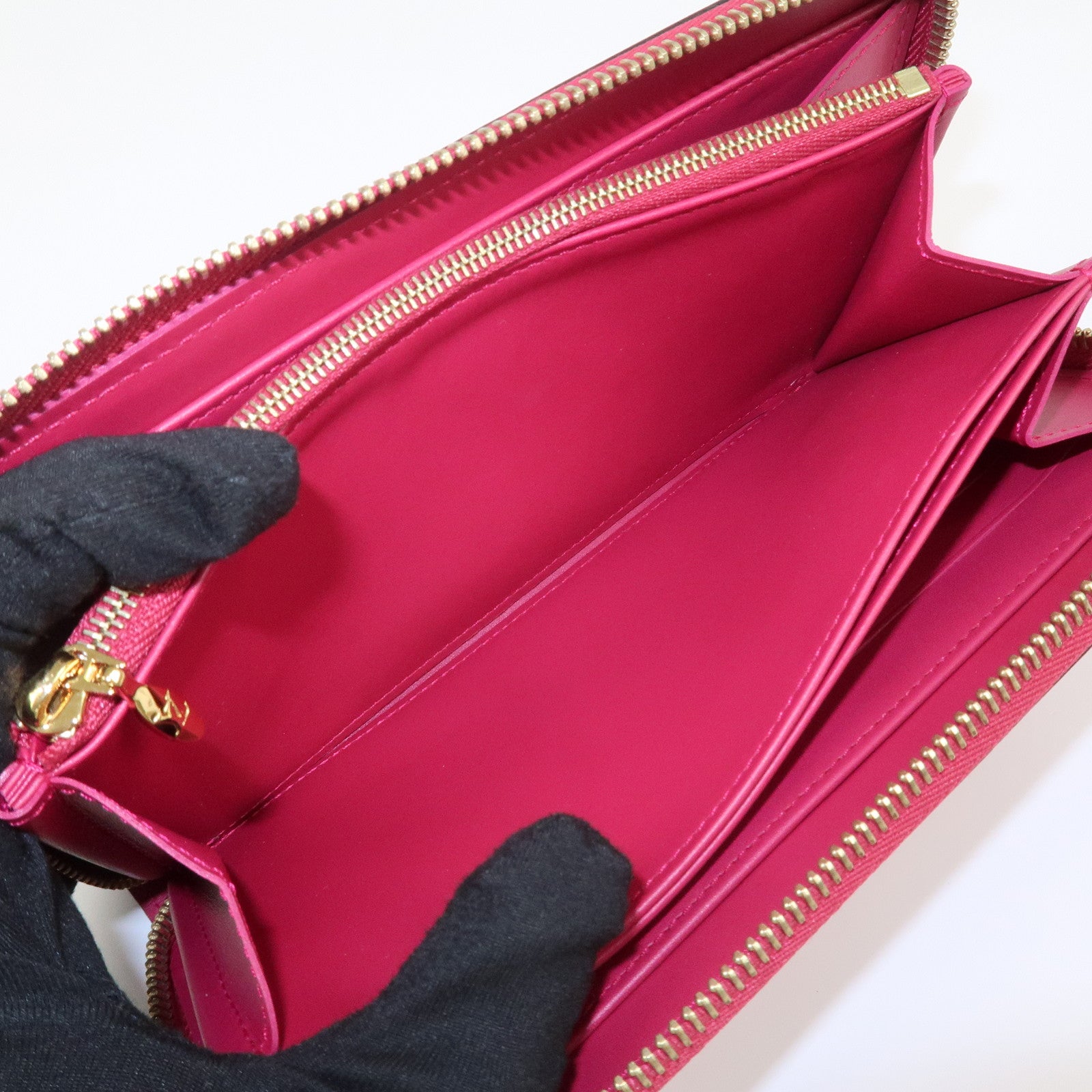 Louis Vuitton Monogram Vernis Round Zippy Wallet Rose Indien M91597