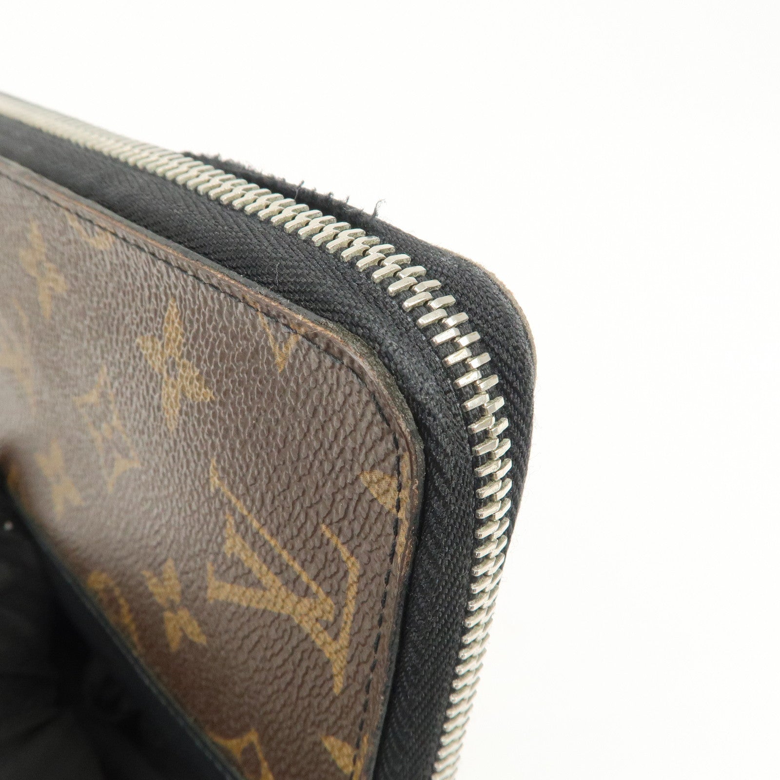 Louis Vuitton Monogram Macassar Zippy Wallet Vertical M60109