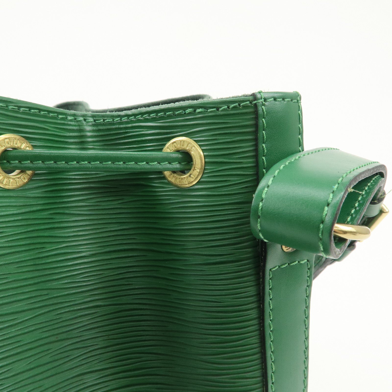 Louis Vuitton Epi Petit Noe Shoulder Bag Borneo Green M44104