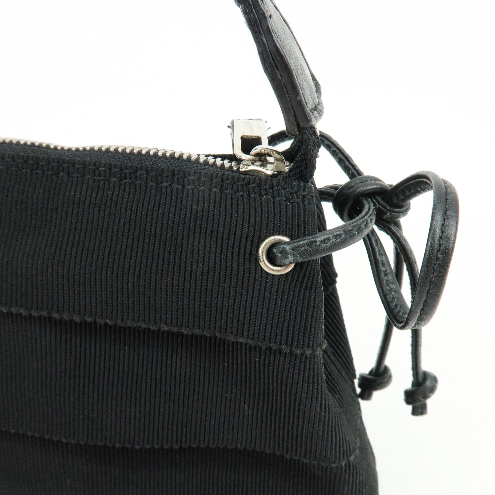Ferragamo Vara Canvas Leather Side Ribbon Shoulder Bag Black