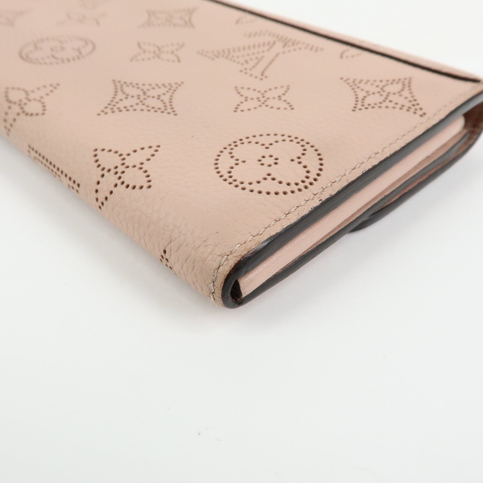 Louis Vuitton Monogram Mahina Portefeuille Iris Long Wallet M60145