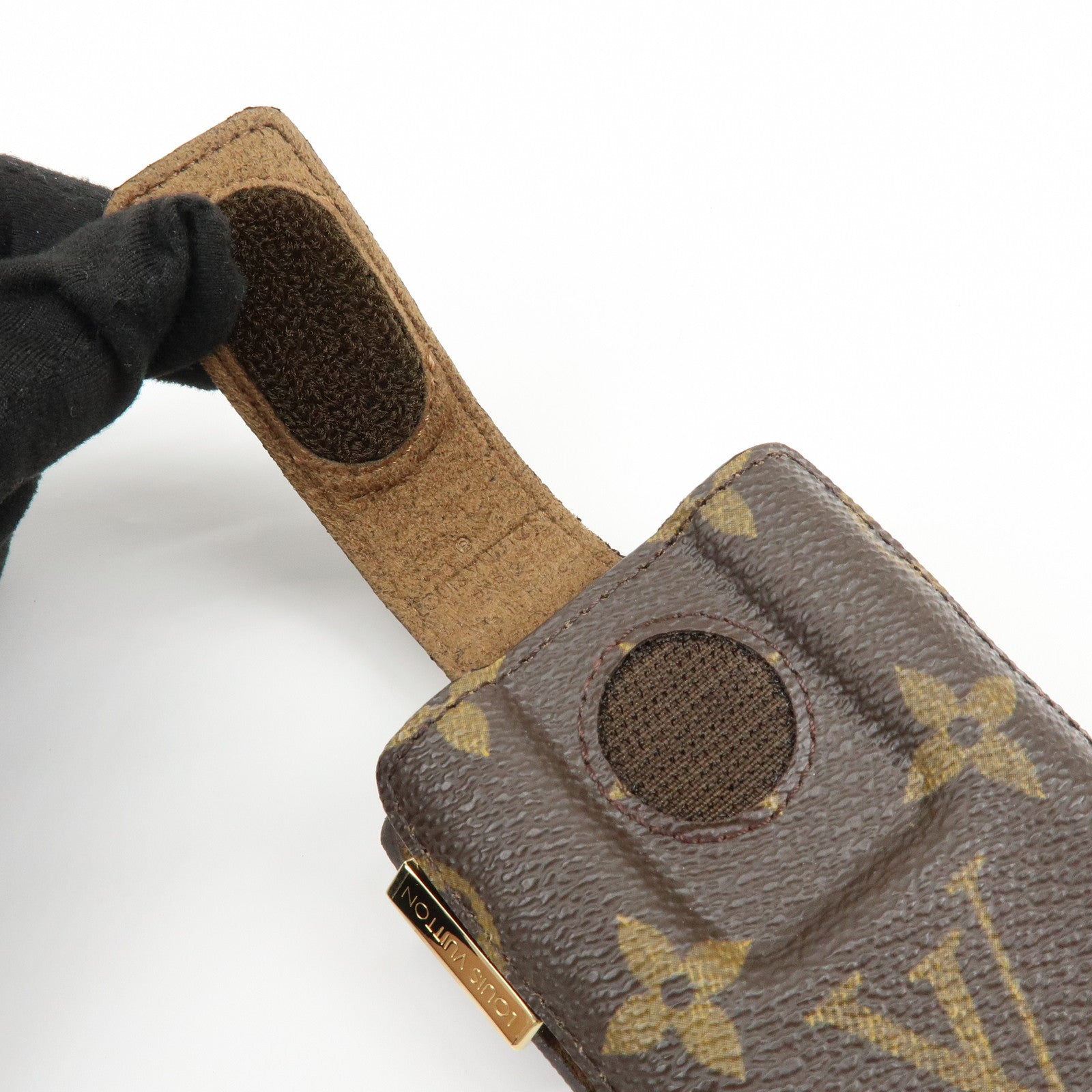 Louis Vuitton Monogram Etui Telephone International PM M63064
