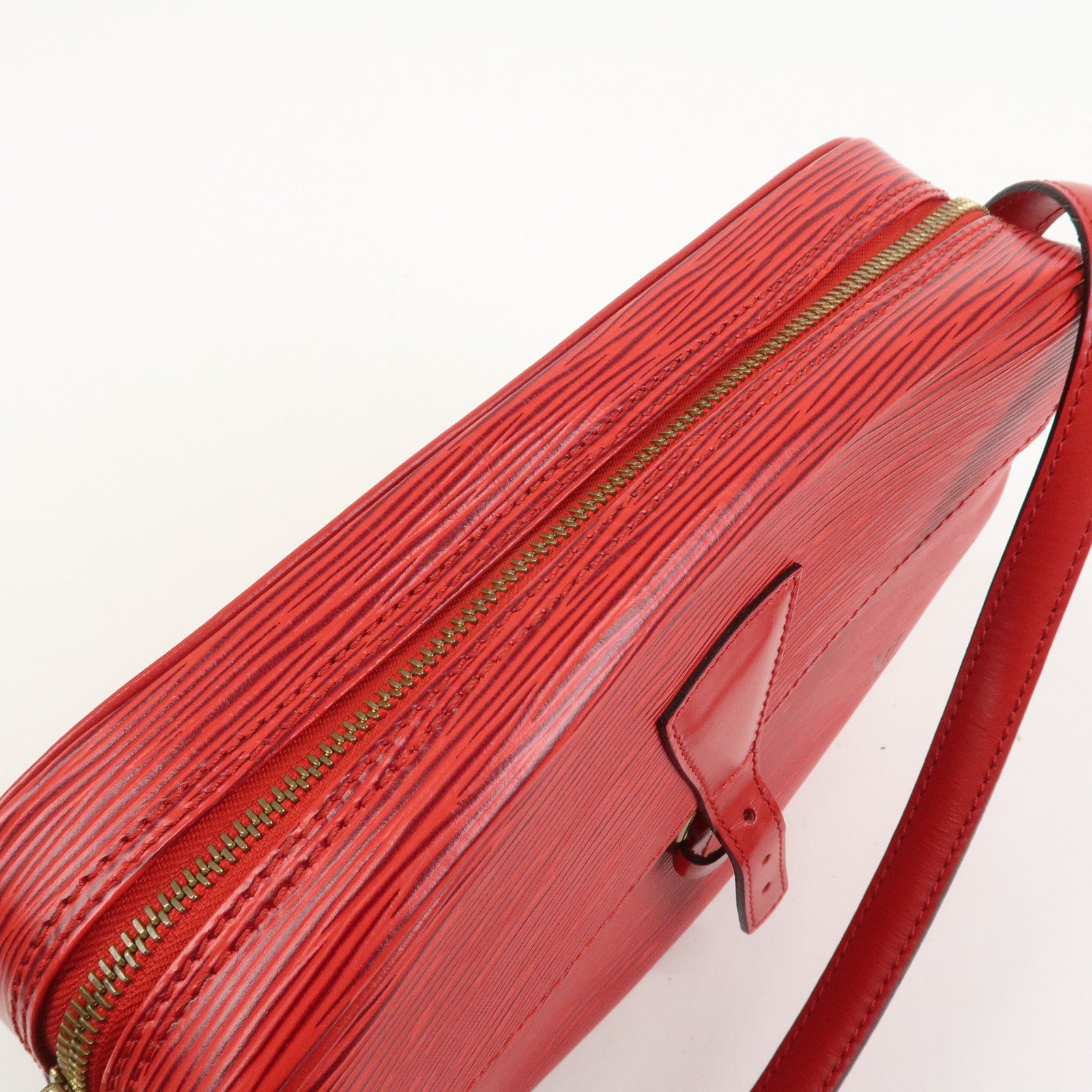 Louis Vuitton Epi Jeune Fille Shoulder Bag Castilian Red M52157