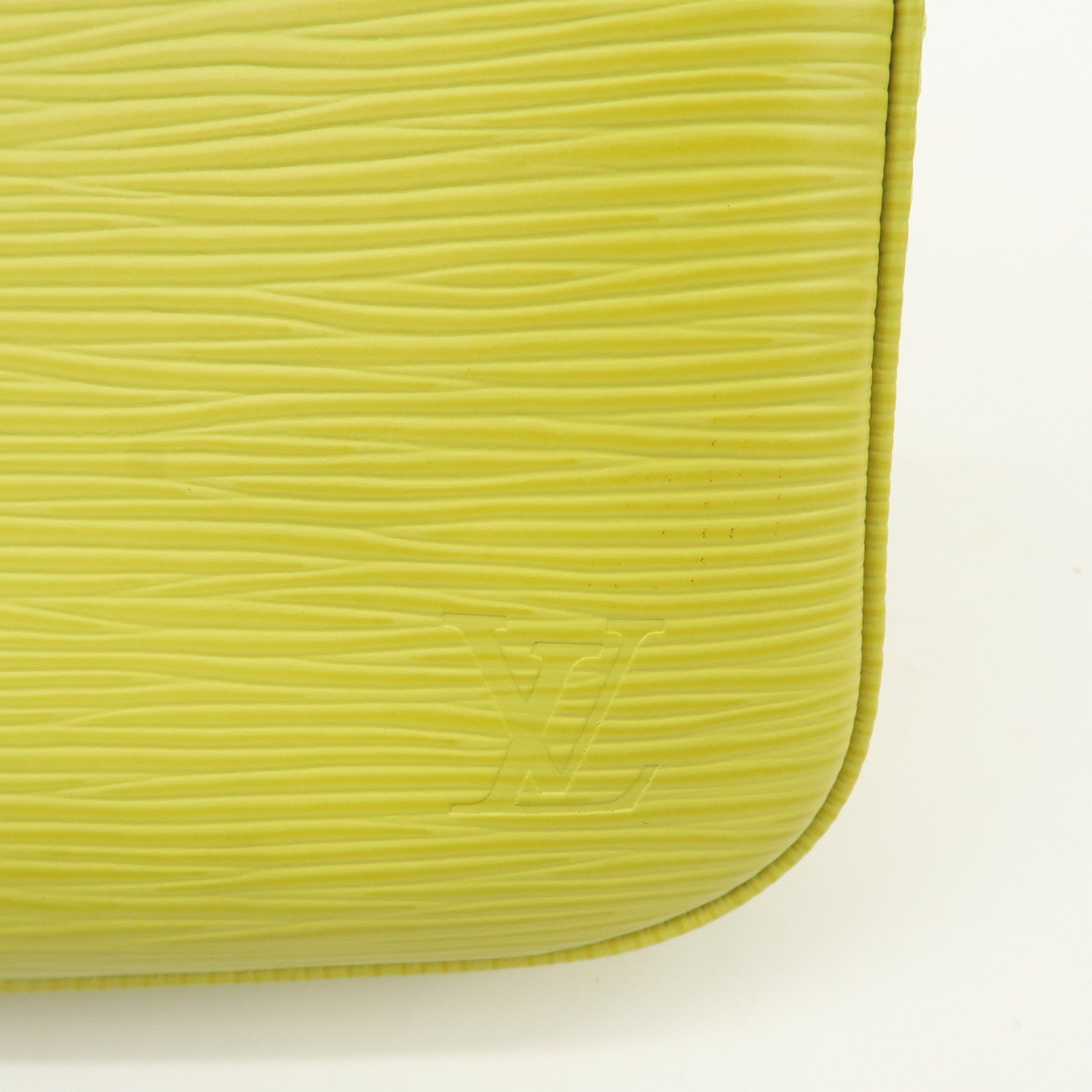 Louis Vuitton Epi Pochette Accessoires Pouch Pistache M40975