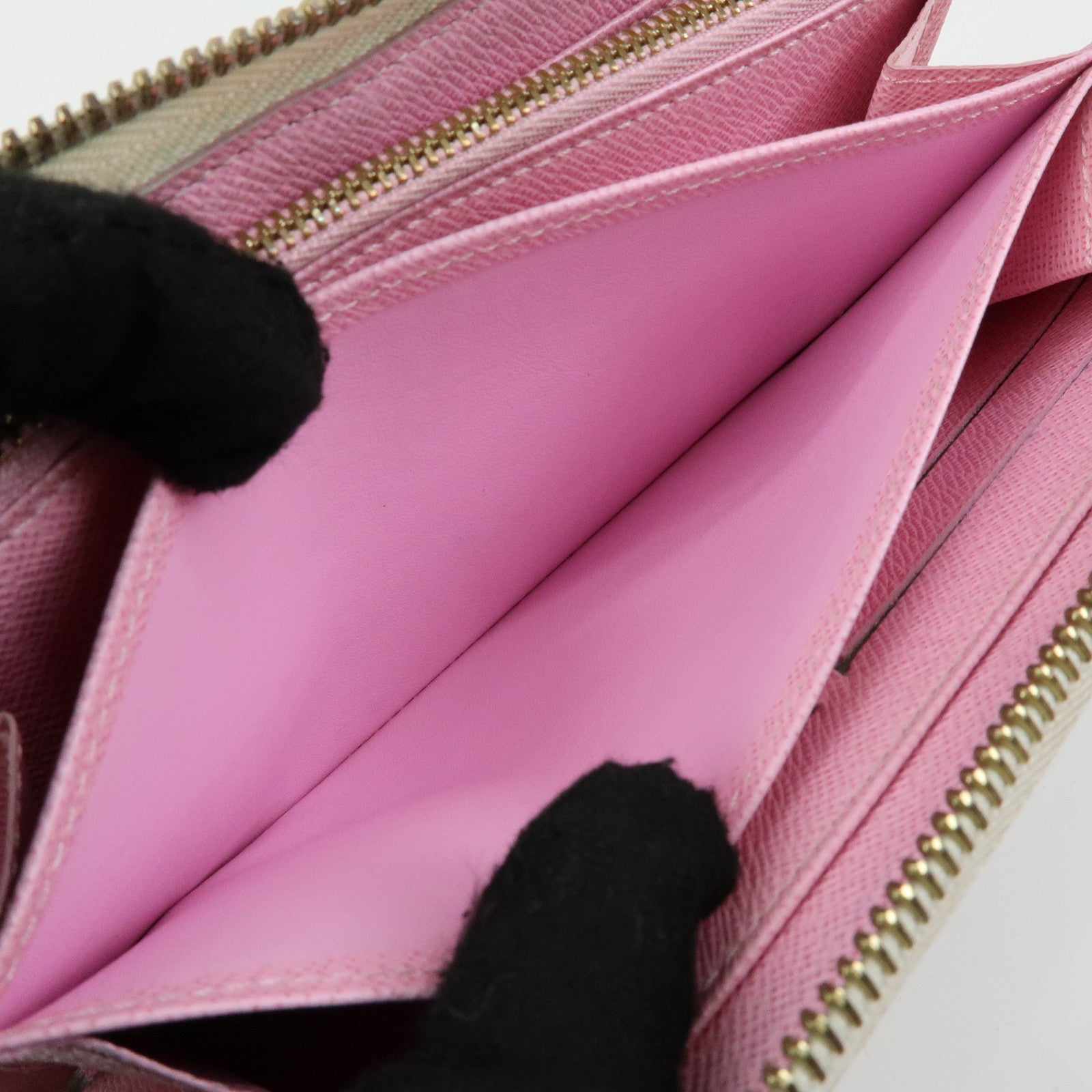 Louis Vuitton Monogram Multicolor Round Zippy Wallet Blanc M60241