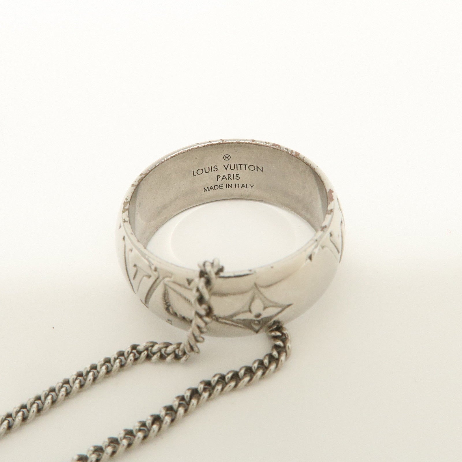 Louis Vuitton Monogram Metal Ring Necklace Silver M62485