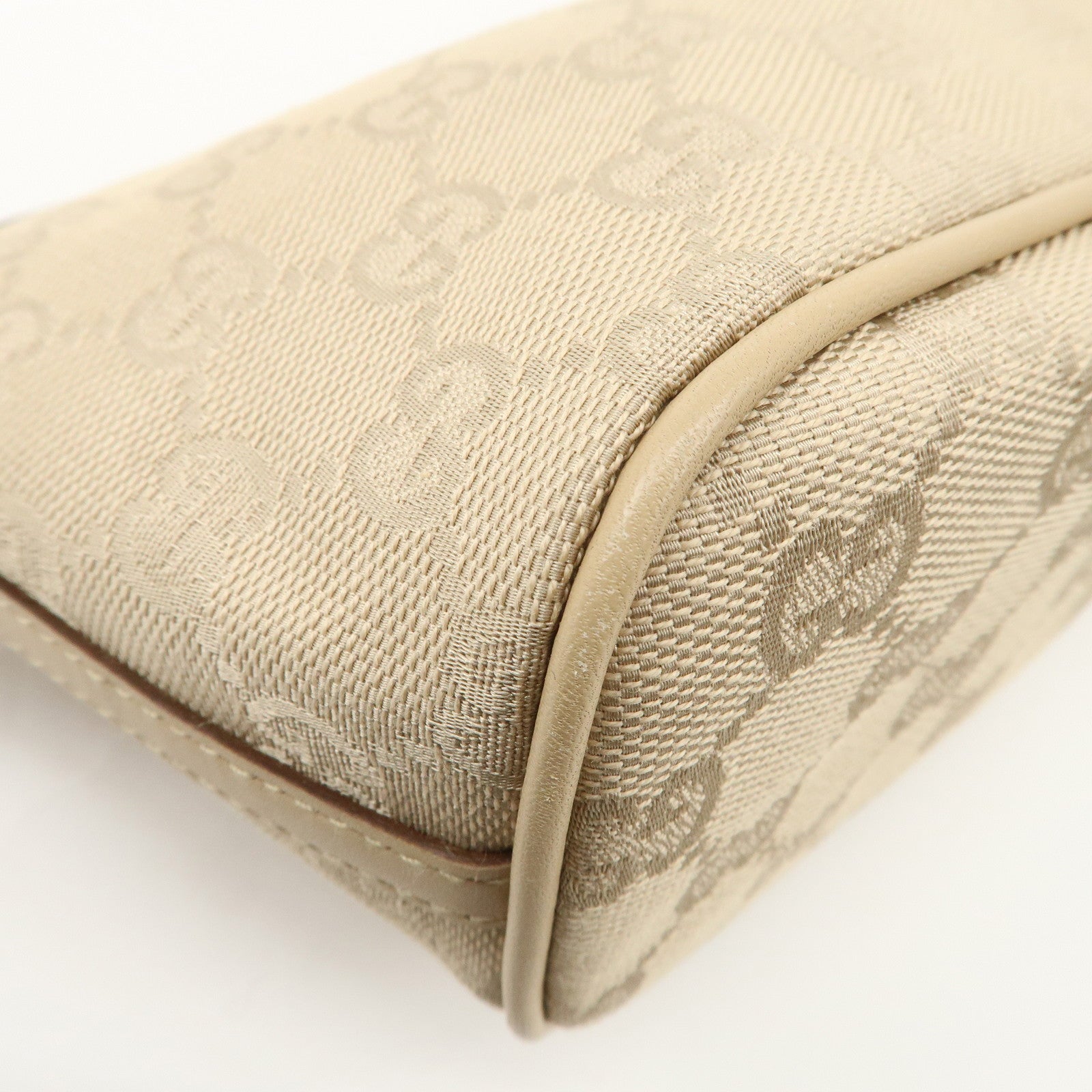 GUCCI Boat Bag GG Canvas Leather Hand Bag Pouch Beige 07198 Used