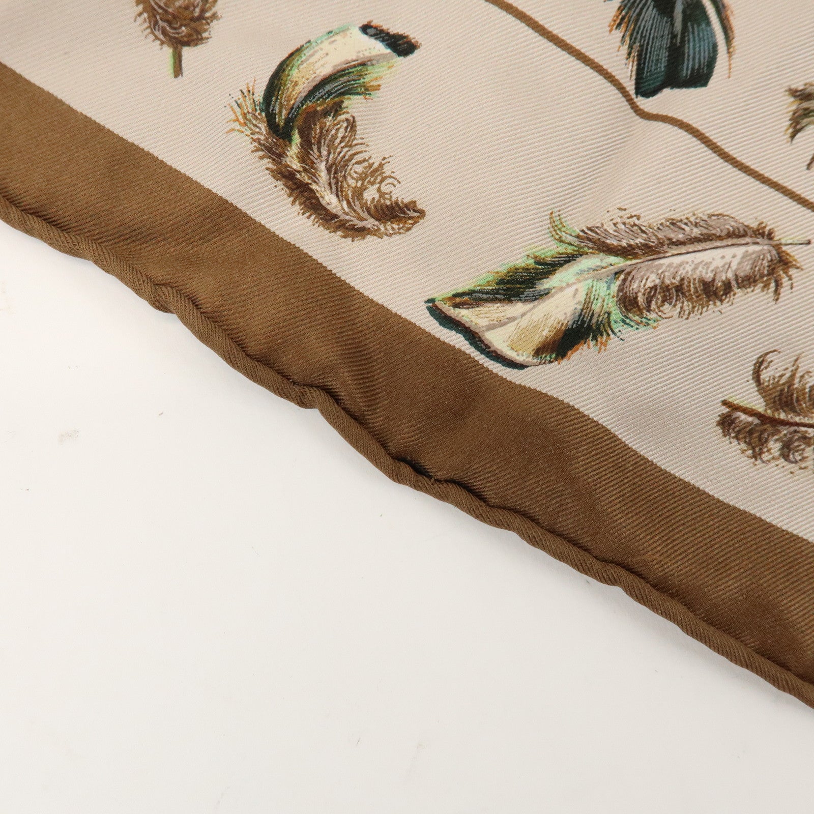 HERMES Pointu Silk 100% Scarf PLUMES Feather Print Brown Beige