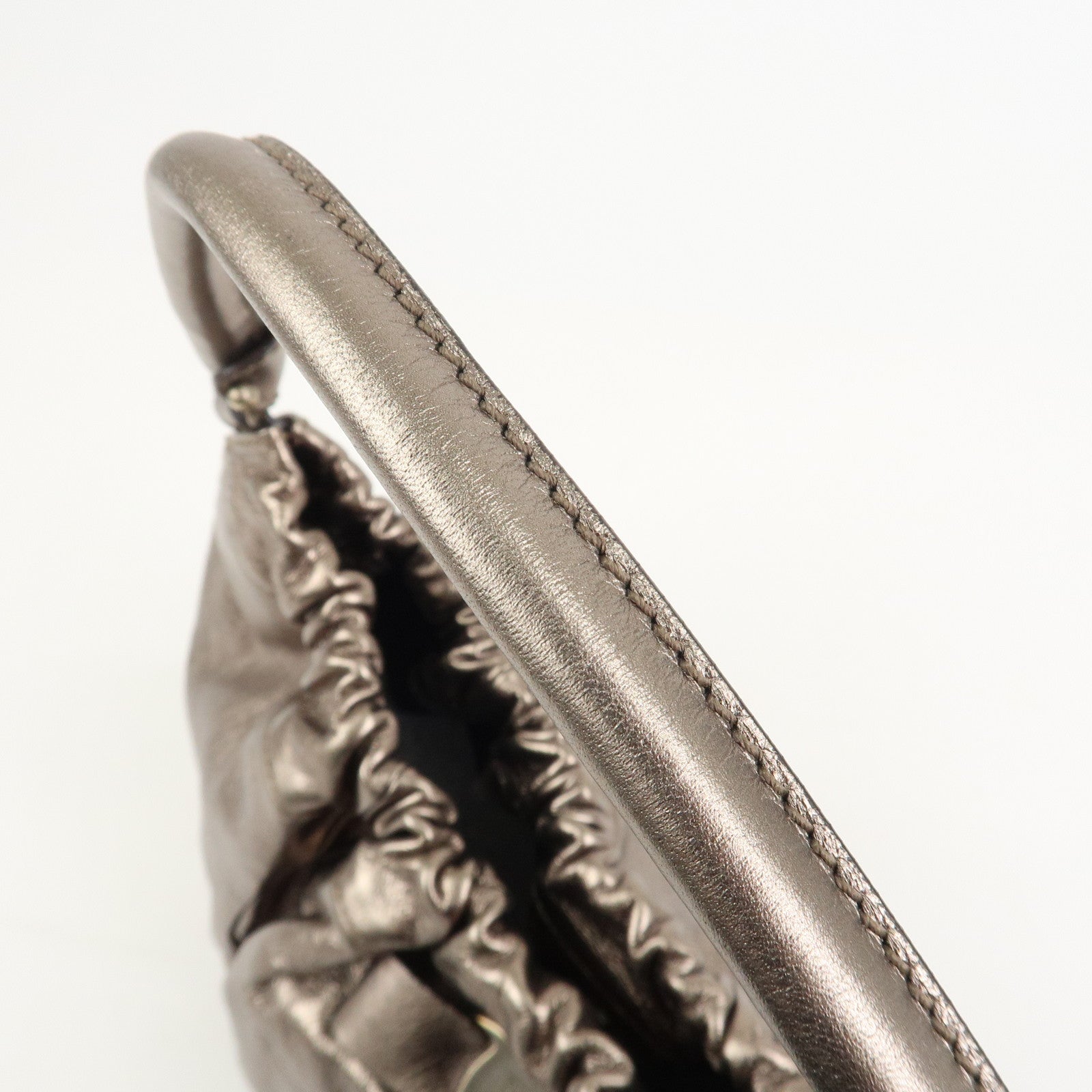 Ferragamo Vara Ribbon Logo Leather Shoulder Bag Hand Bag Silver