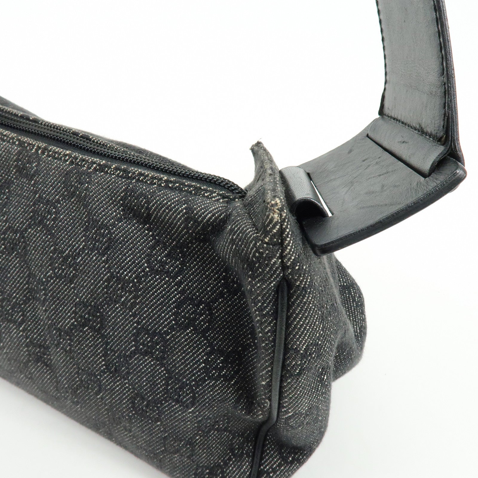 GUCCI GG Canvas Leather Shoulder Bag Black