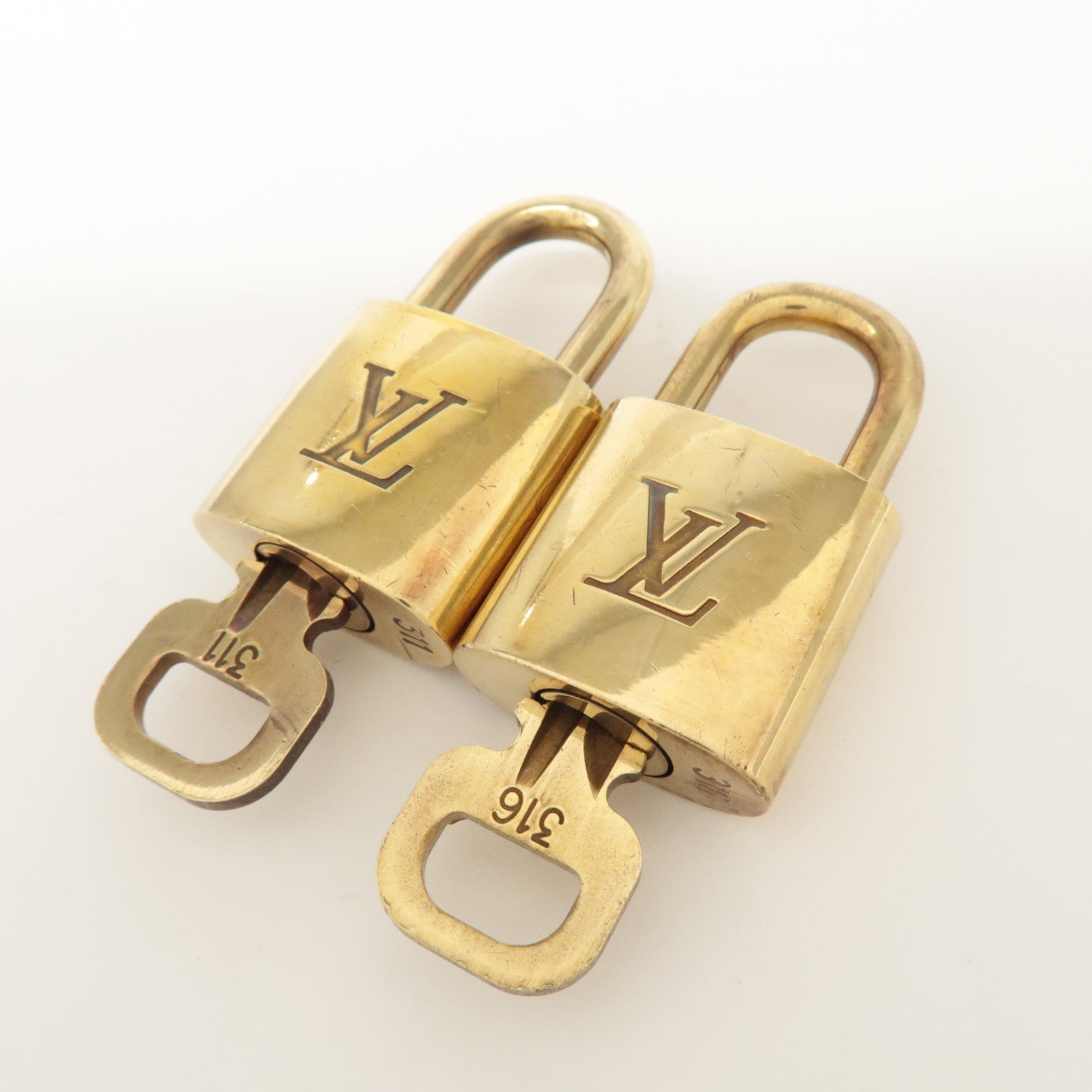 Louis Vuitton Set of 10 Lock & Key Cadena Key Lock Metal Gold Used