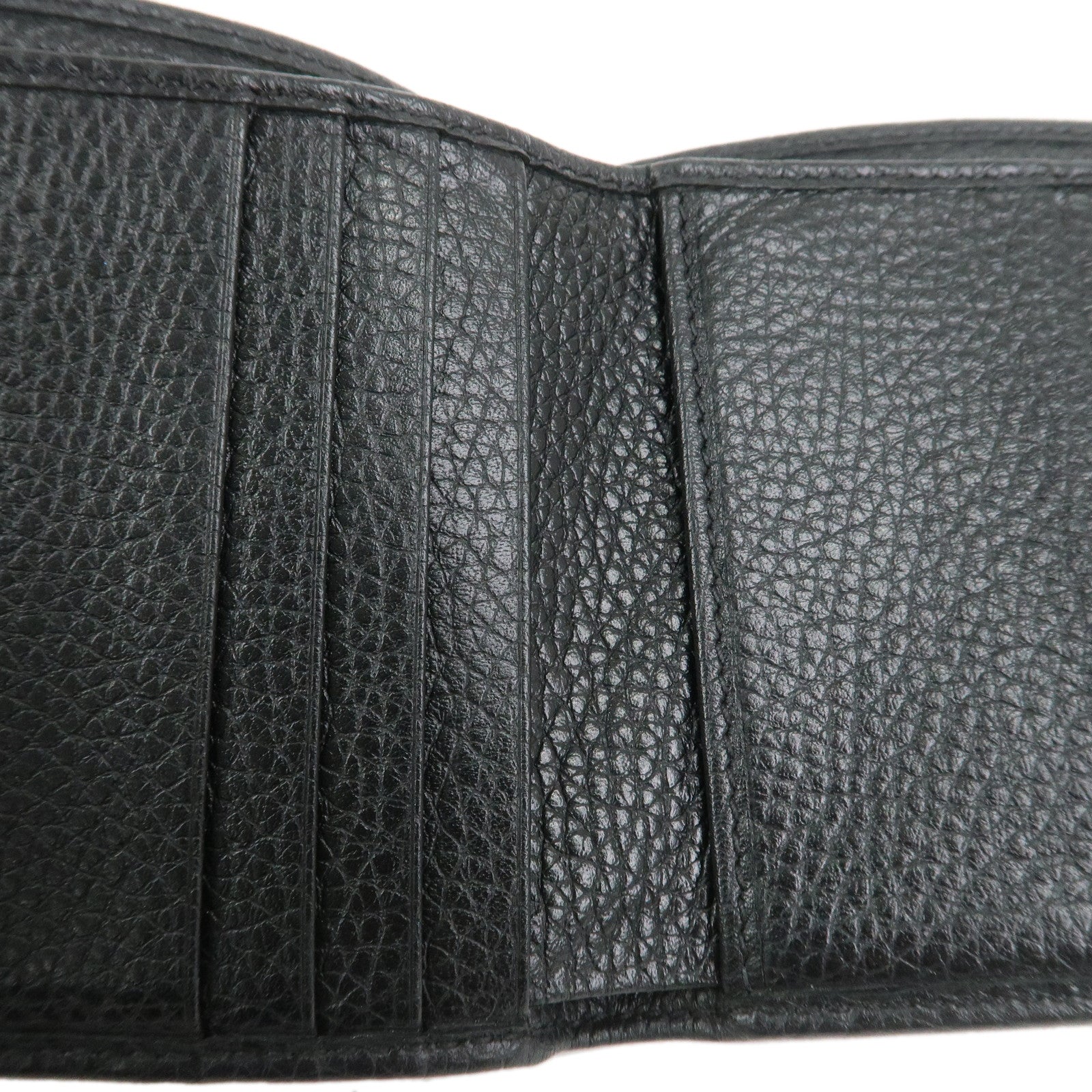 GUCCI SOHO Interlocking G Calf Leather Compact Wallet Black 598207