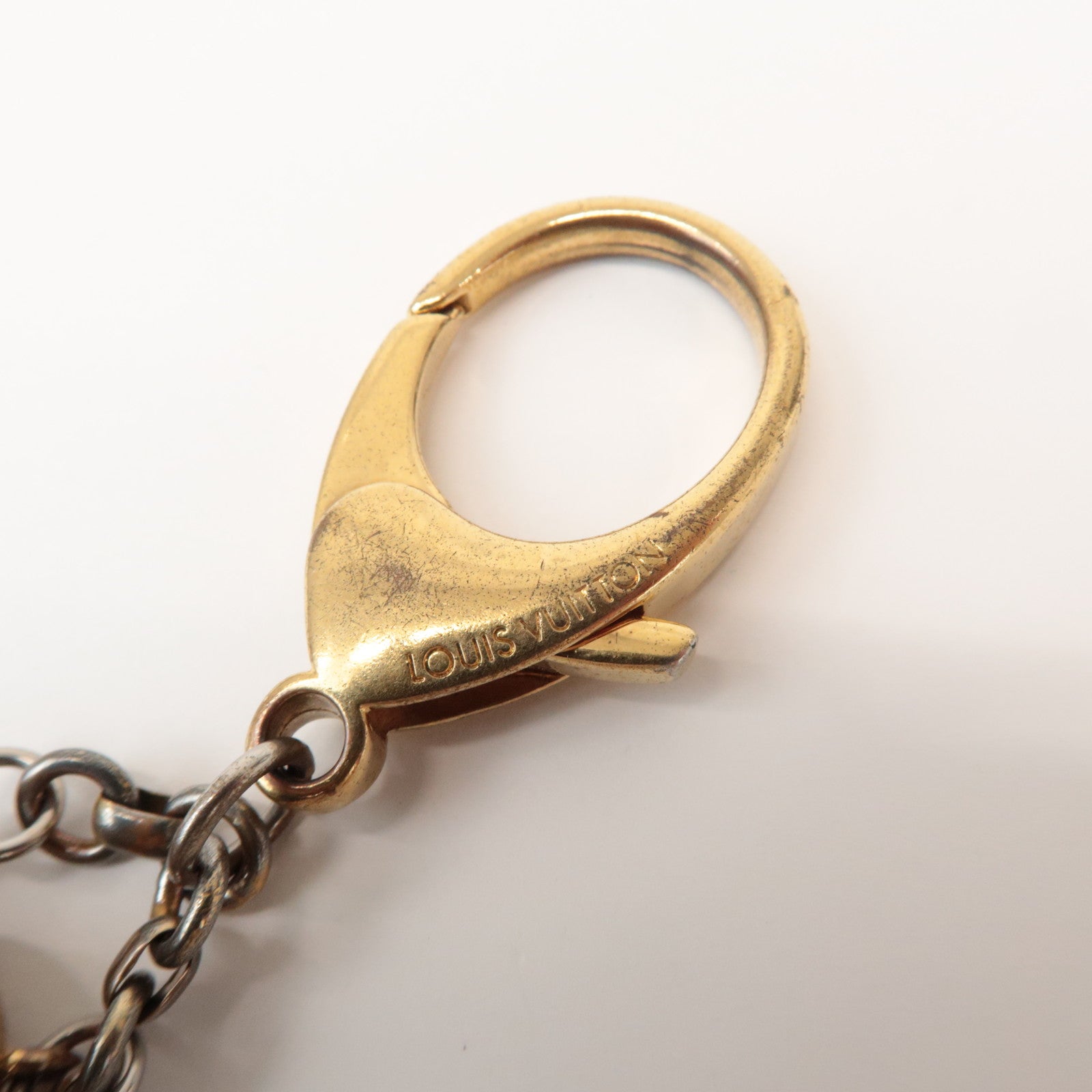 Louis Vuitton Bijou Sac Glam Flower Plastic Metal Key Chain M65982