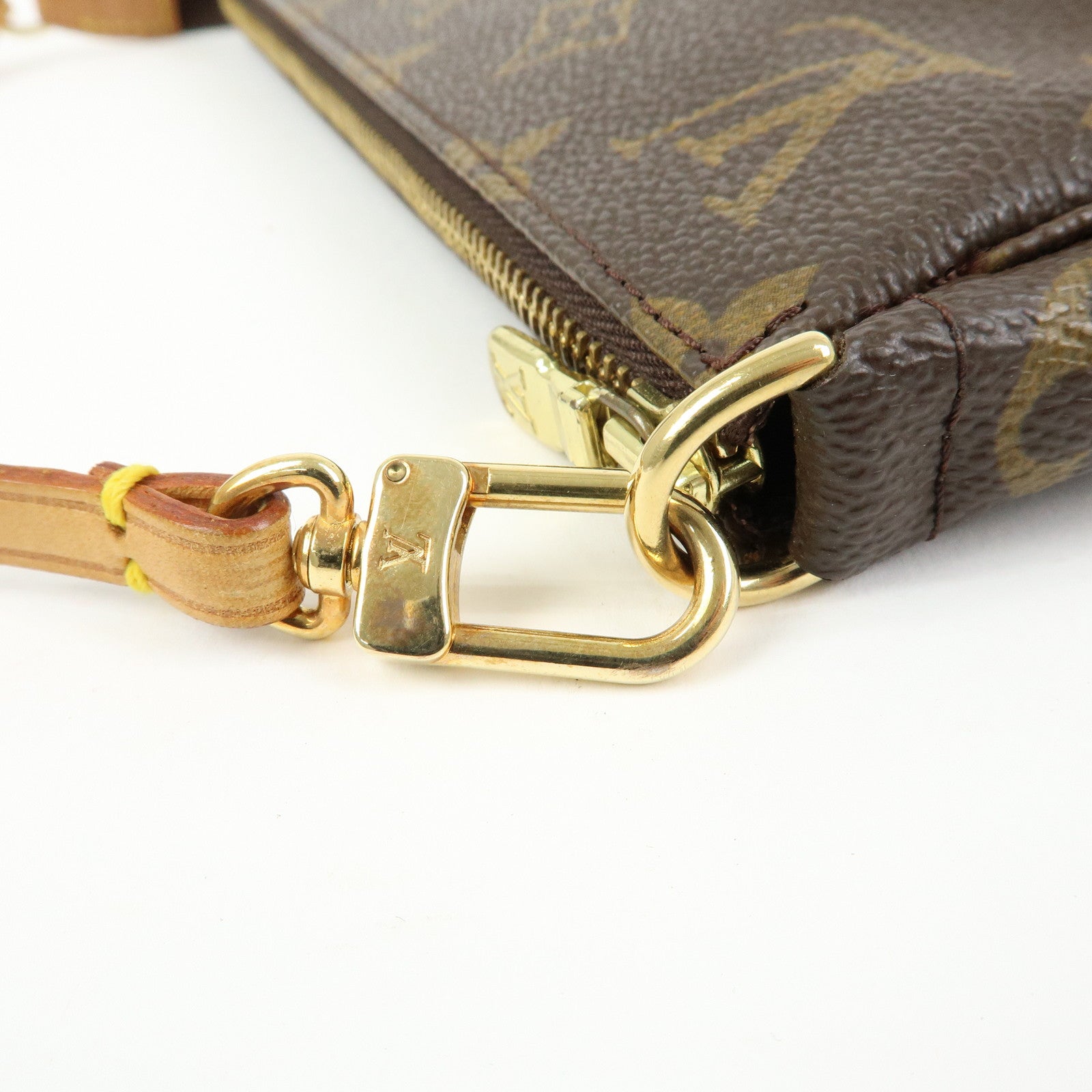 Louis Vuitton Monogram Pochette Accessoires Pouch Hand Bag M51980