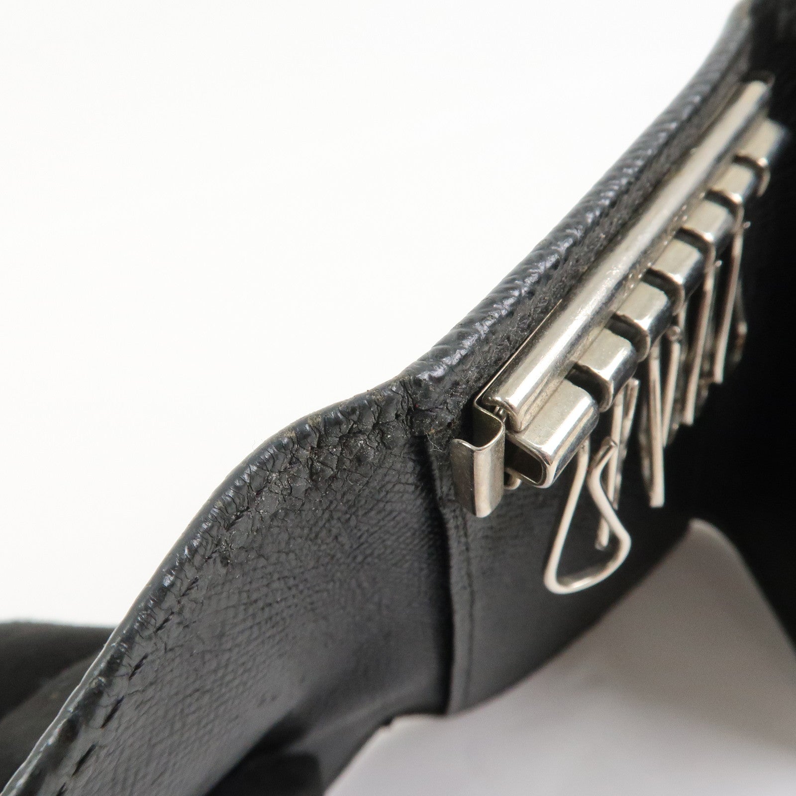 Louis Vuitton Taiga Multicles 6 Key Case Ardoise Black M30532
