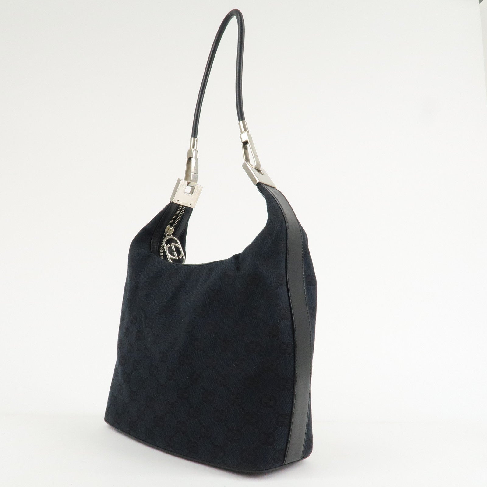 GUCCI GG Canvas Leather Shoulder Bag Black 001.3814 Used