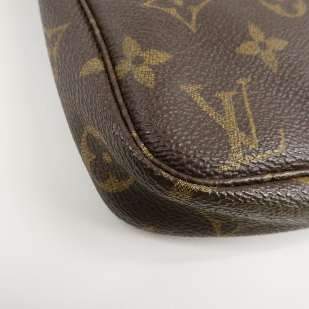 Louis Vuitton Monogram Pochette Accessoires Hand Bag Brown M51980 Used