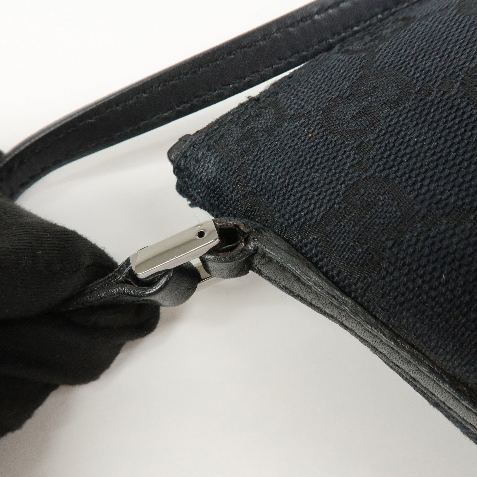 GUCCI GG Canvas Leather Accessory Pouch Hand Bag Black 039.1103