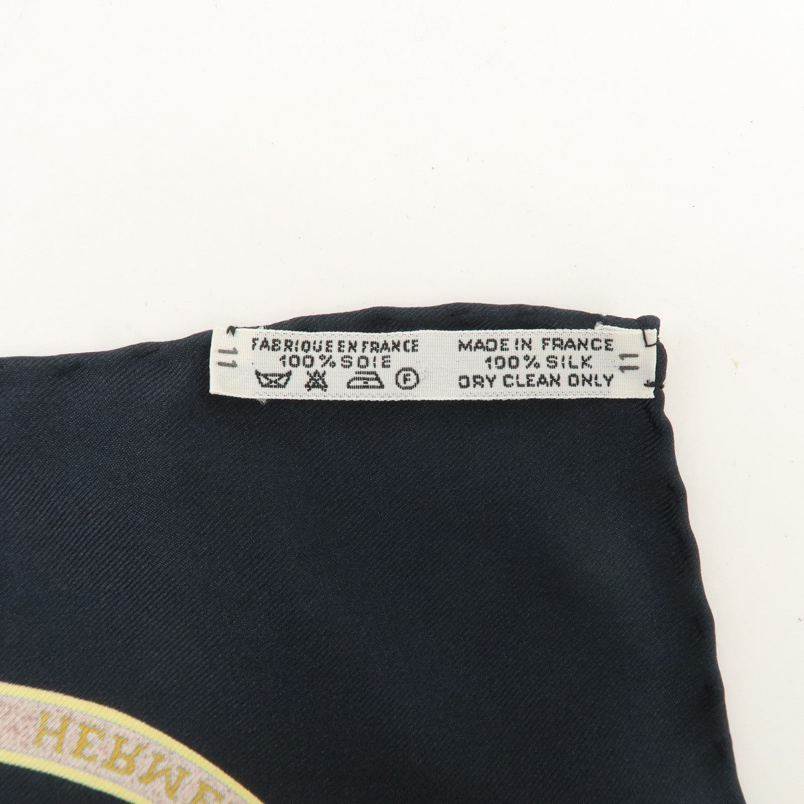 HERMES Carre 90 Silk 100% Scarf Qu' importe le flacon Black