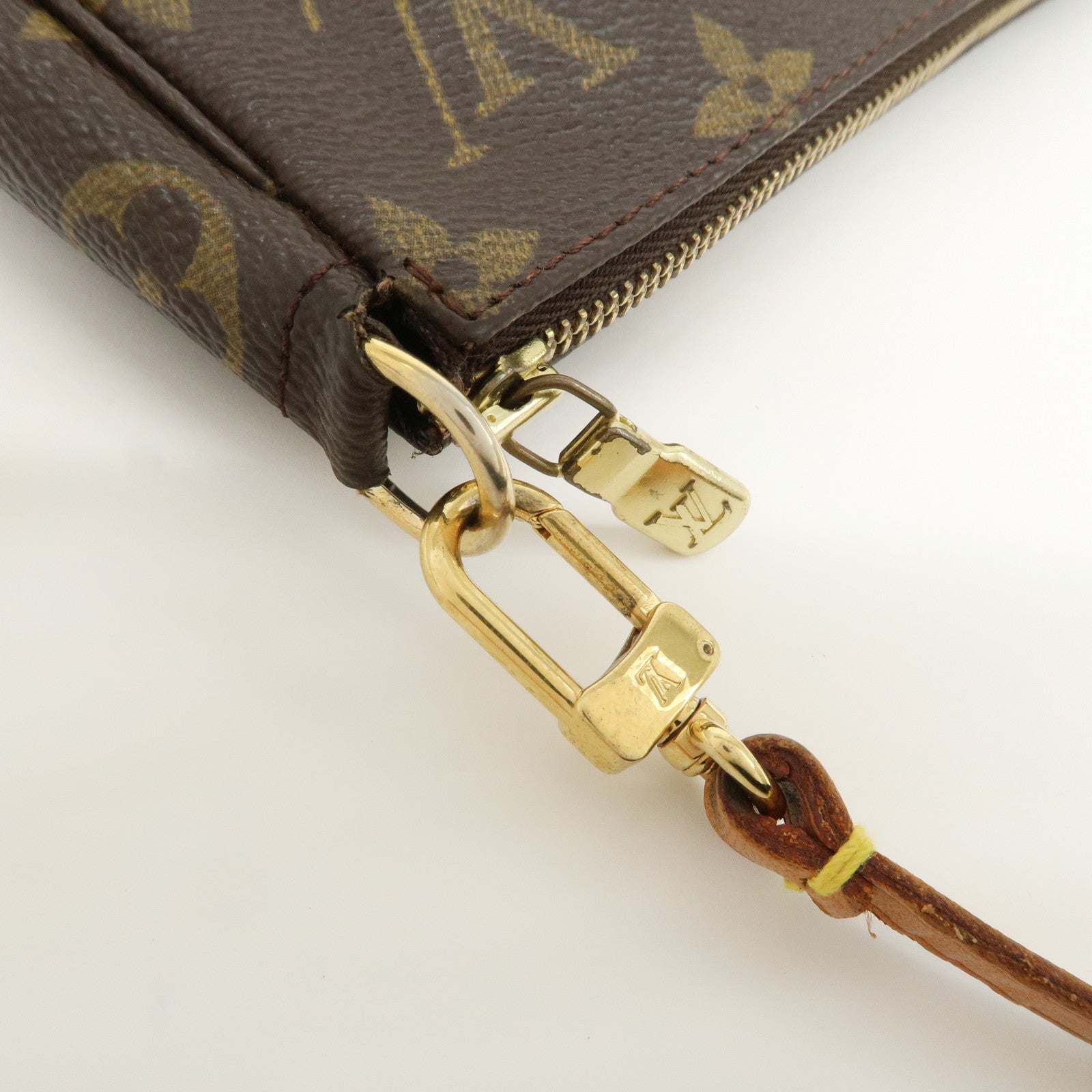 Louis Vuitton Monogram Pochette Accessoires Pouch Hand Bag M51980