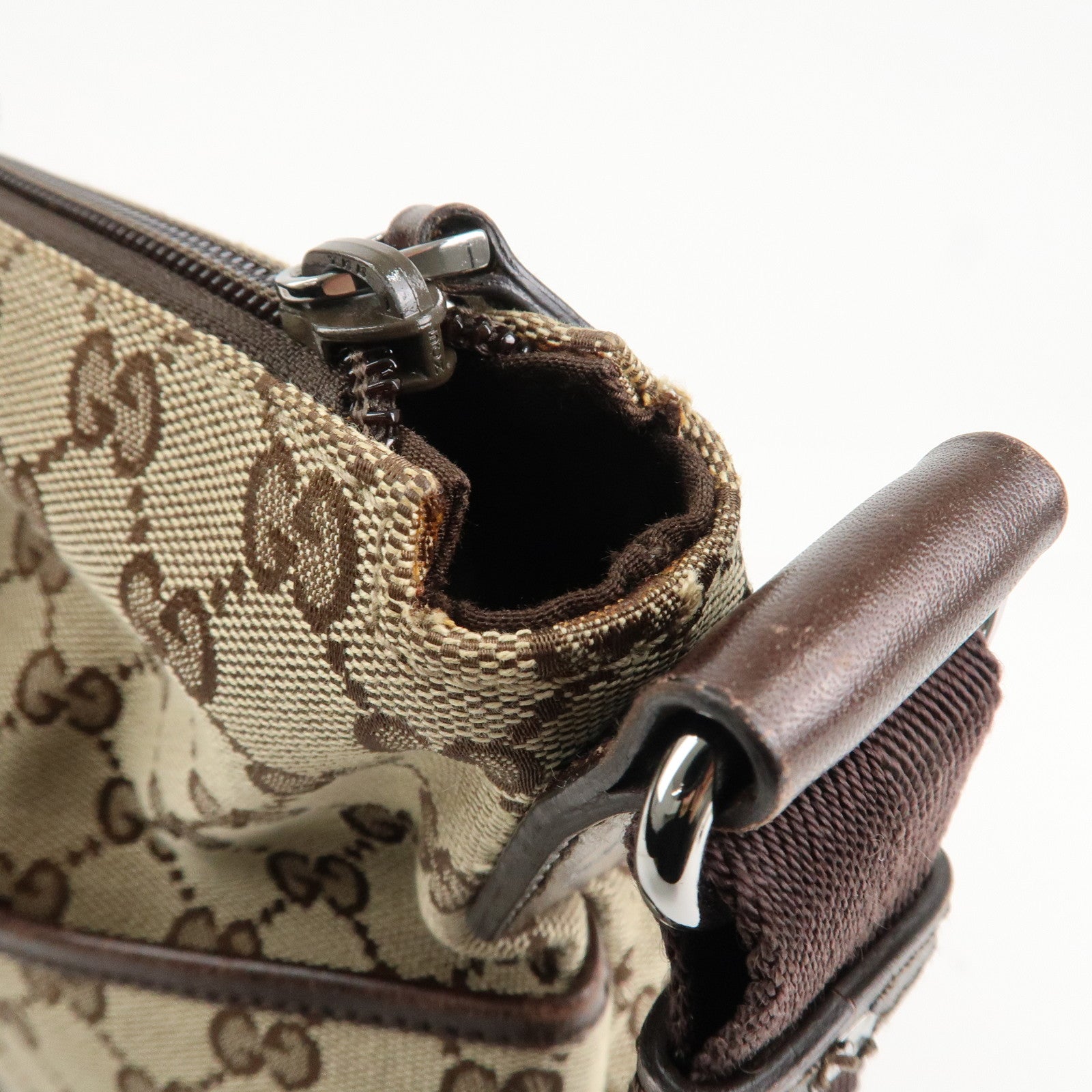 GUCCI GG Canvas Leather Shoulder Bag Crossbody Bag Brown 145857 Used