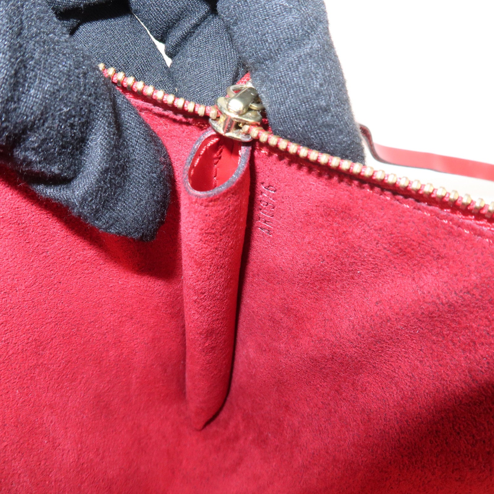 Louis Vuitton Epi Pochette Accessoires Pouch Castilian Red M52947