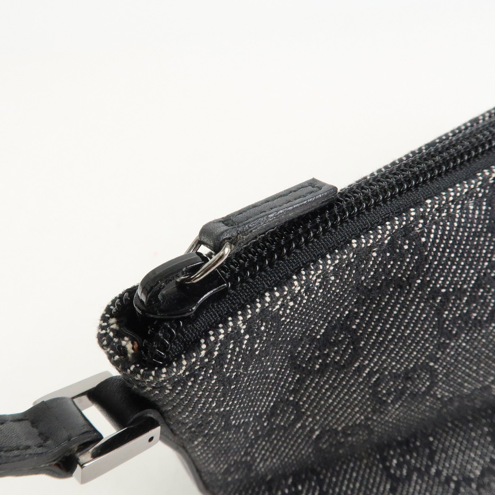 GUCCI Boat Bag Logo GG Canvas Leather Pouch Hand Bag Black 07198