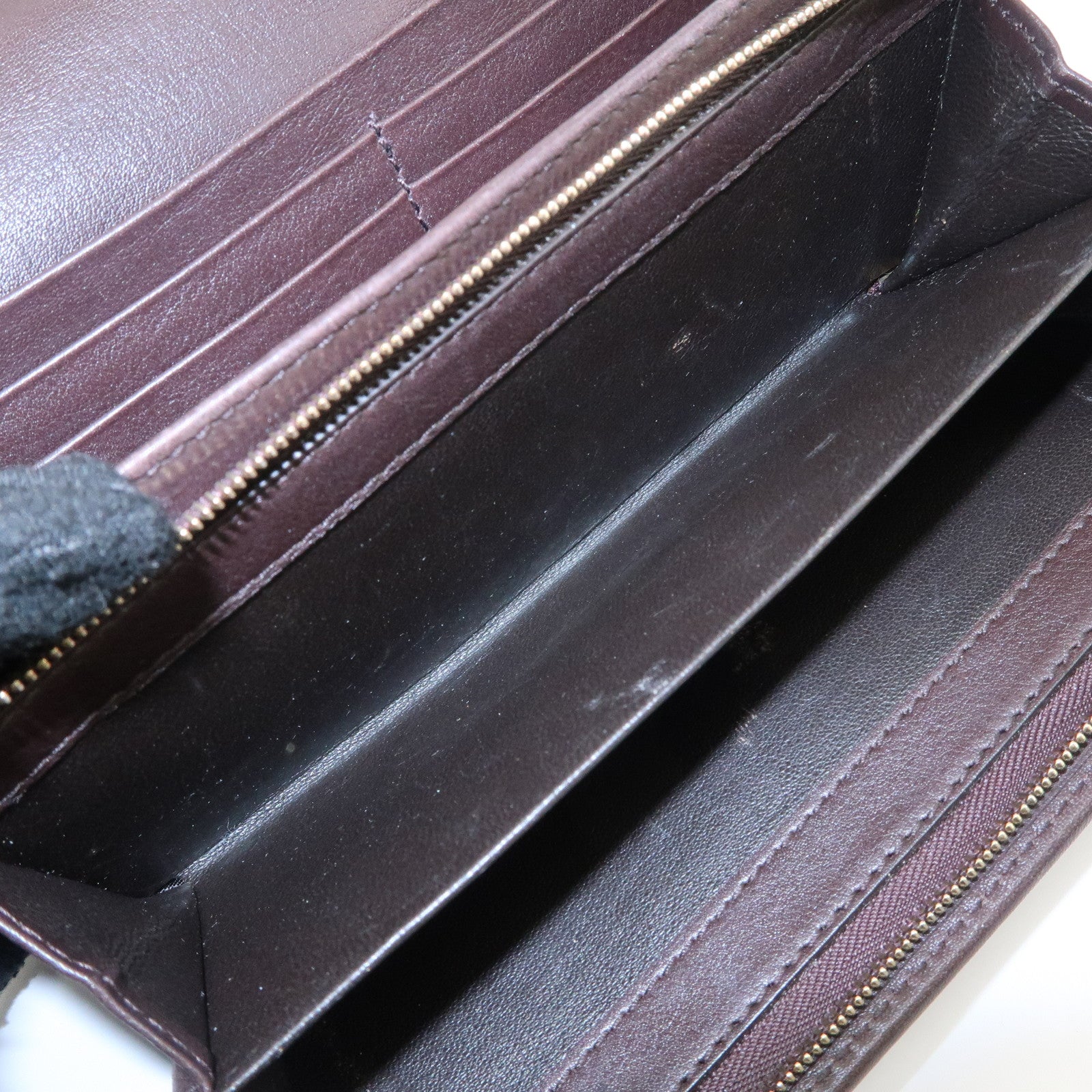 GUCCI Guccissima Interlocking GG Leather Bi-fold Wallet 282431 Used