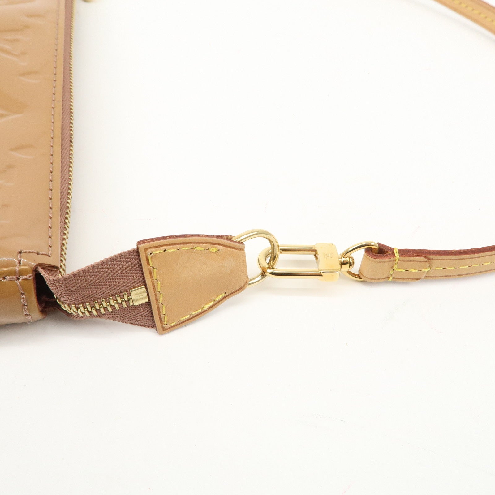 Louis Vuitton Monogram Vernis Pochette Accessoires Pouch M91575