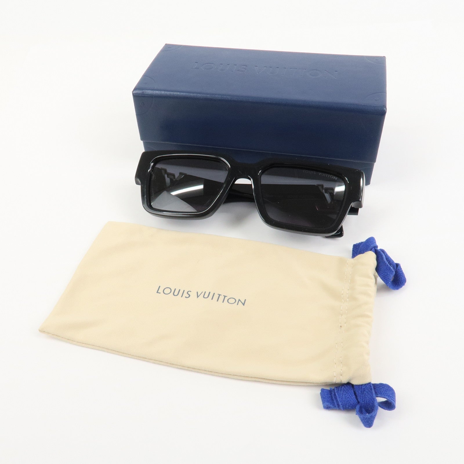 Louis Vuitton LV Sleek Square Plastic Sunglasses Black Z2178E